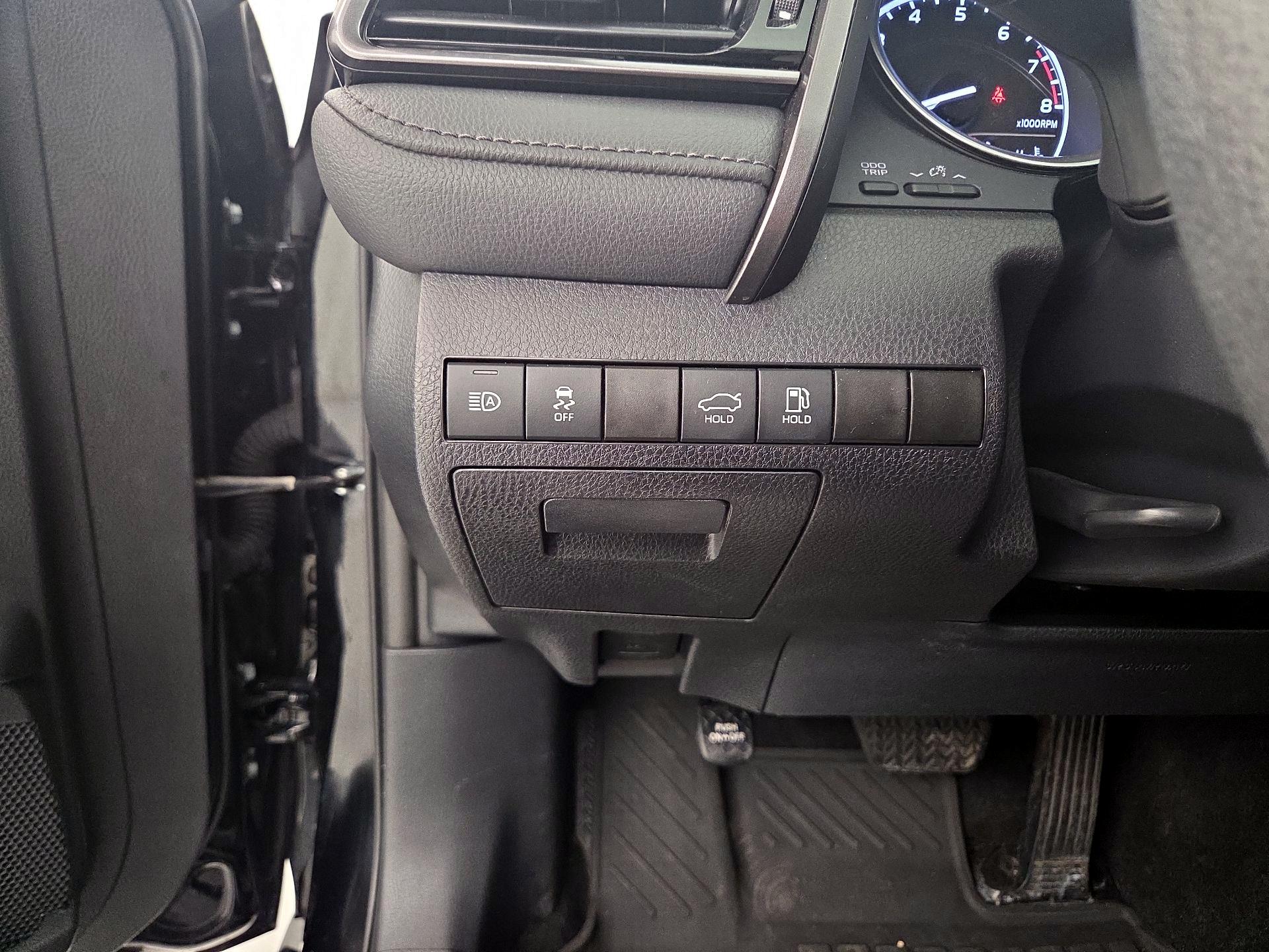 Thumbnail: 2023 Toyota Camry - 13