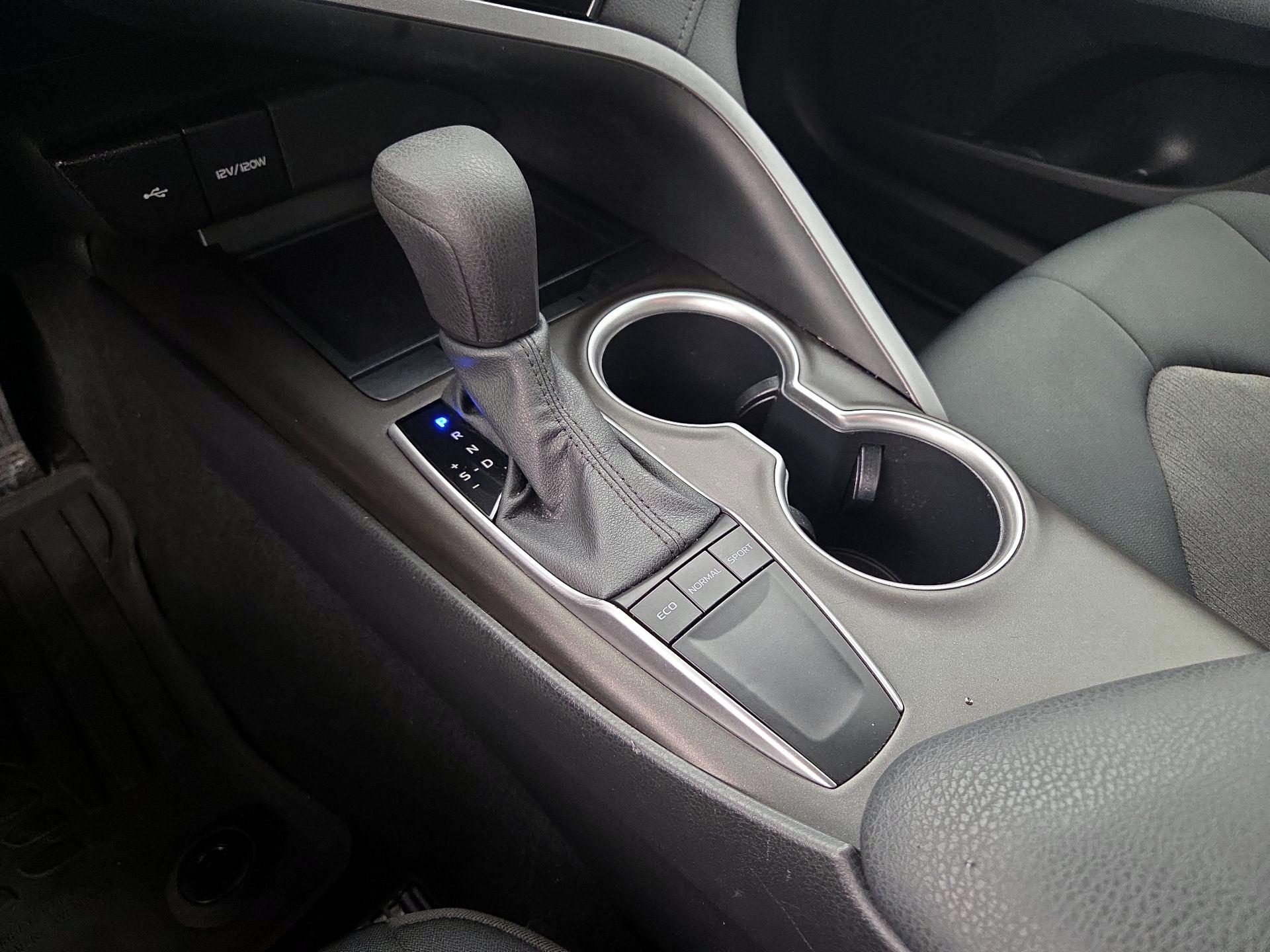 Thumbnail: 2023 Toyota Camry - 17