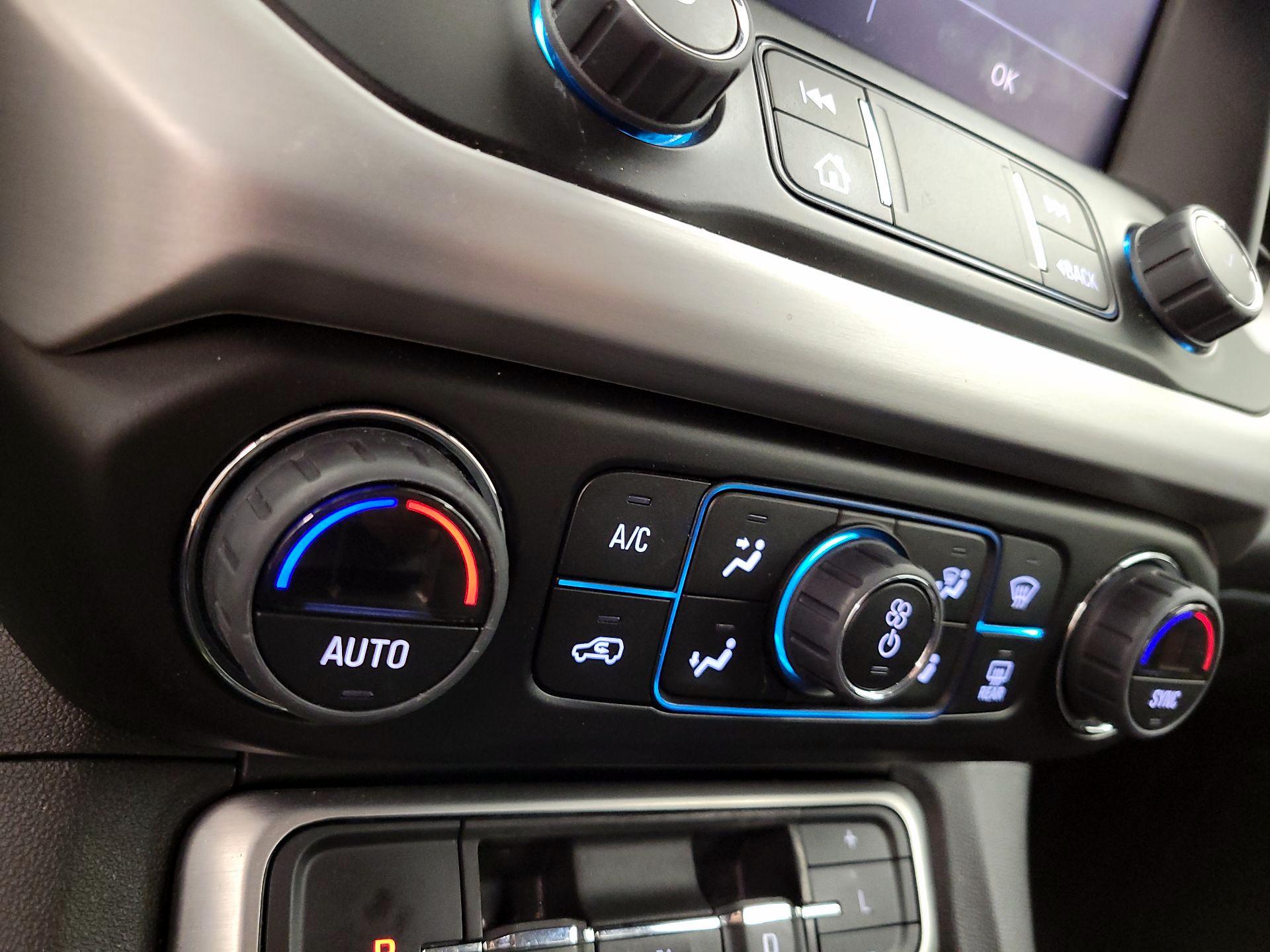 Thumbnail: 2023 GMC Acadia - 16