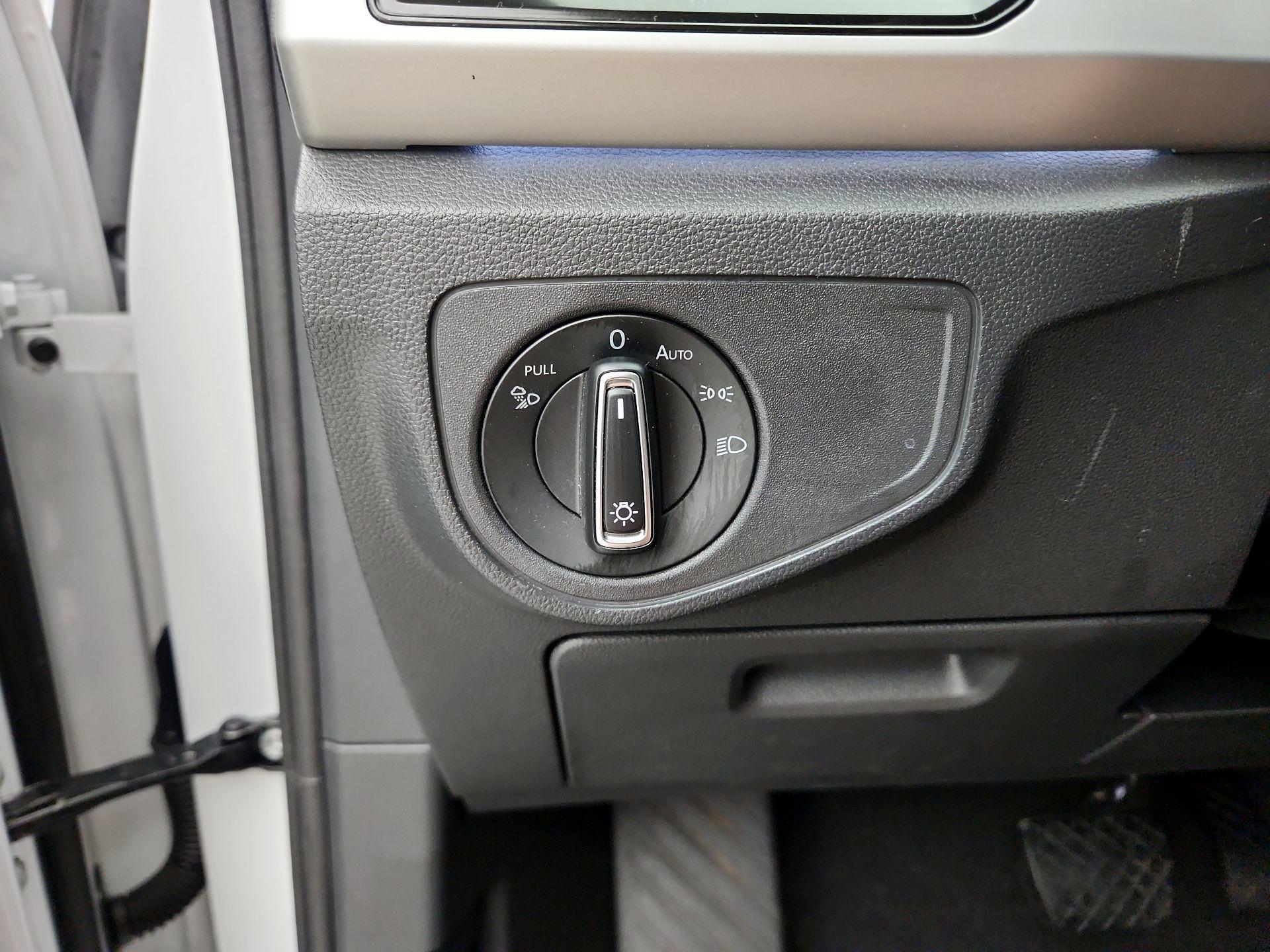 Thumbnail: 2023 Volkswagen Atlas - 13