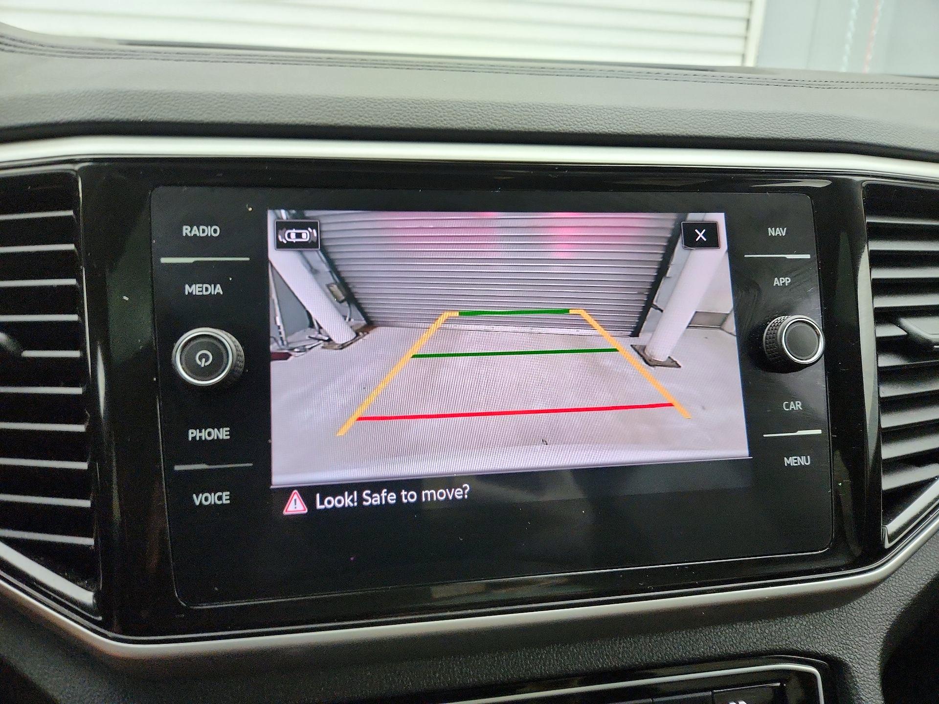 Thumbnail: 2023 Volkswagen Atlas - 15