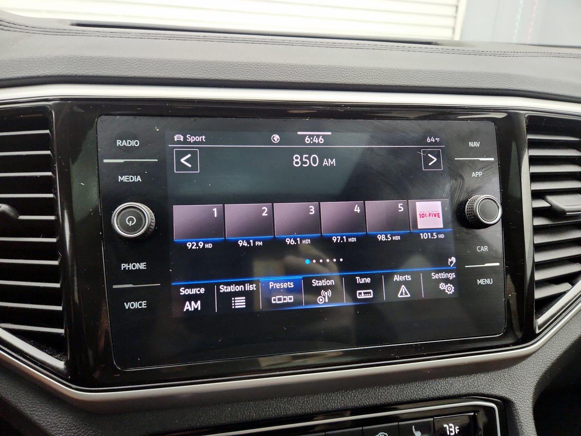 Thumbnail: 2023 Volkswagen Atlas - 16