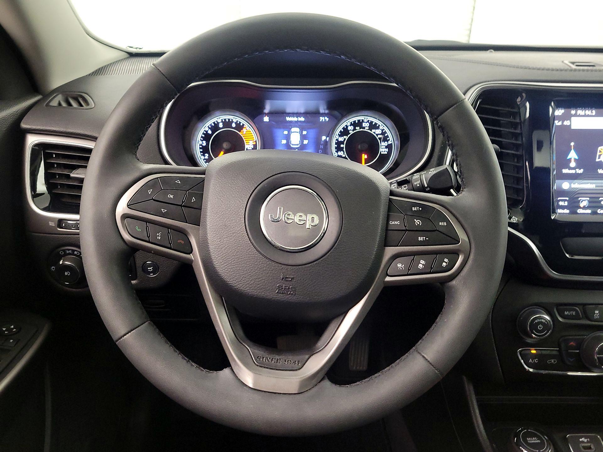 Thumbnail: 2022 Jeep Cherokee - 10