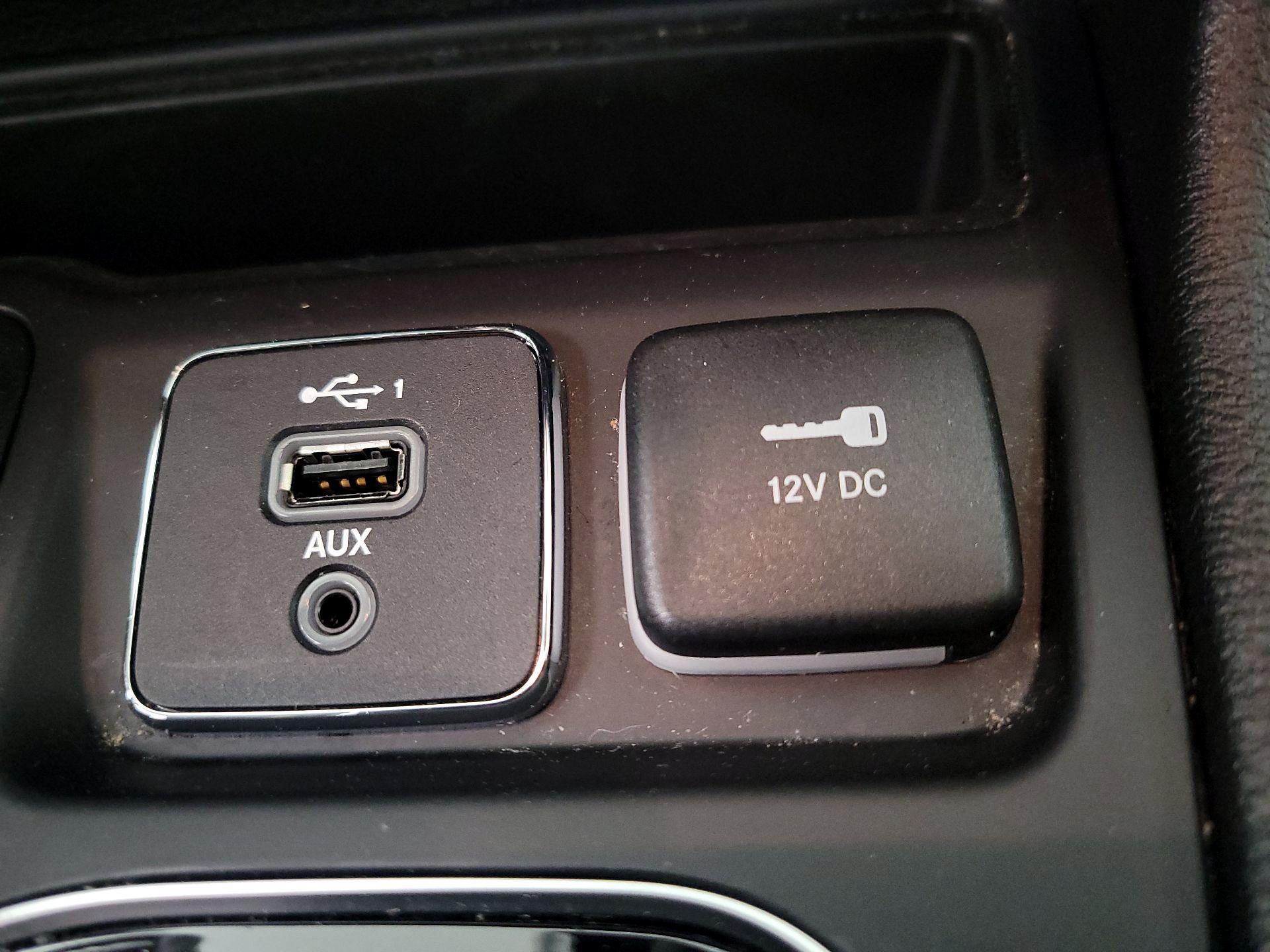 Thumbnail: 2022 Jeep Cherokee - 19