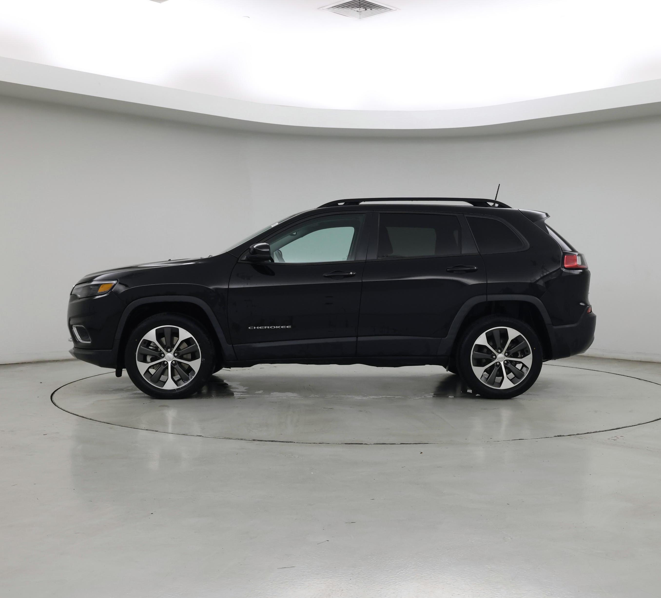 Thumbnail: 2022 Jeep Cherokee - 3