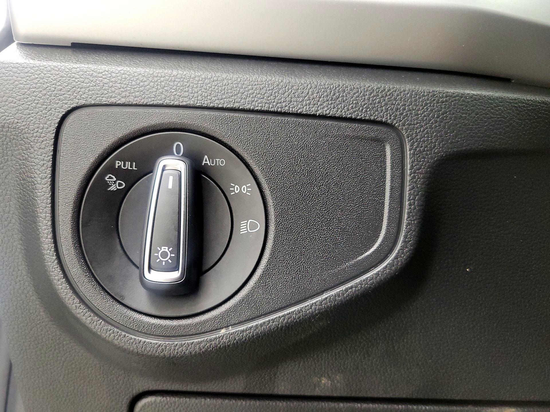 Thumbnail: 2022 Volkswagen Atlas - 13