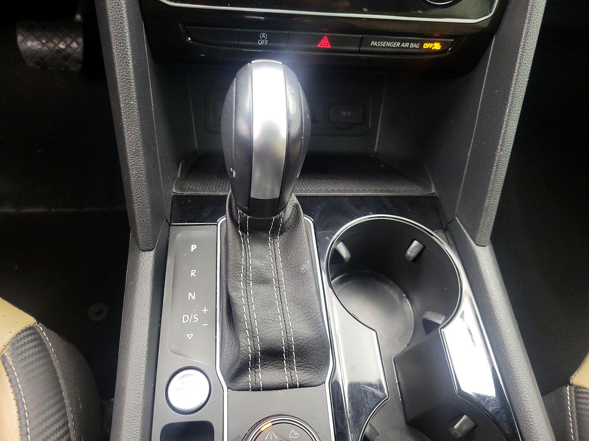 Thumbnail: 2022 Volkswagen Atlas - 17