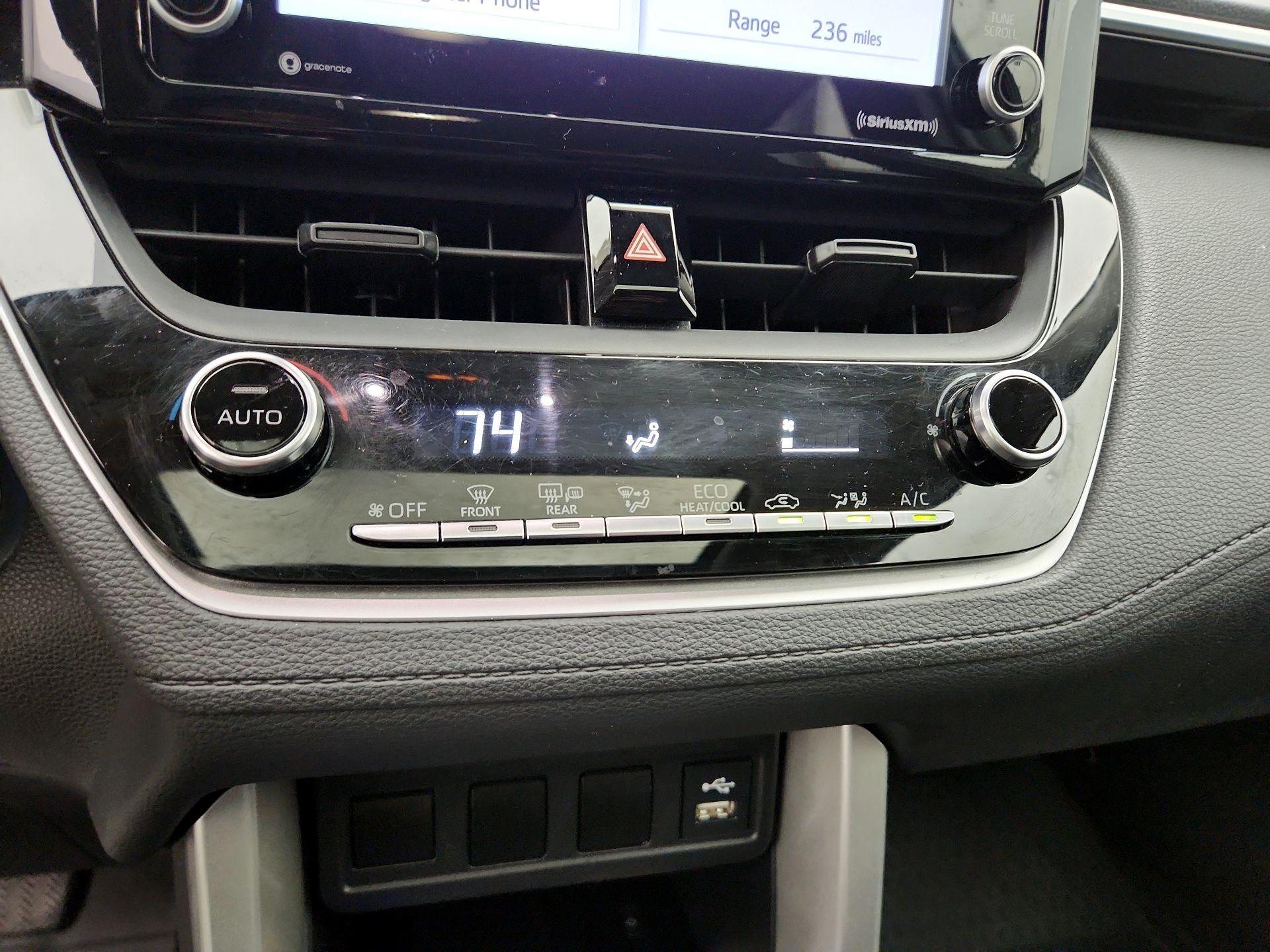 Thumbnail: 2022 Toyota Corolla Cross - 16