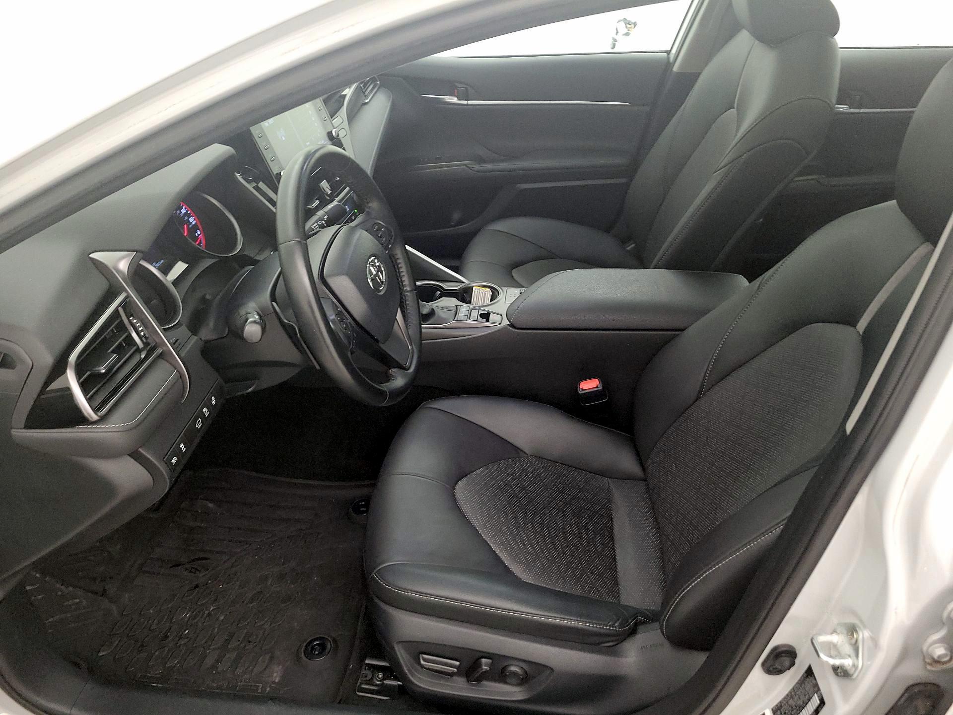 Thumbnail: 2023 Toyota Camry - 9