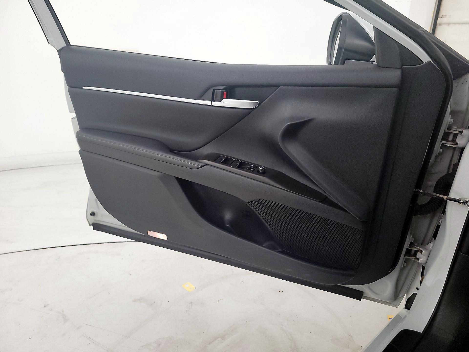 Thumbnail: 2023 Toyota Camry - 10