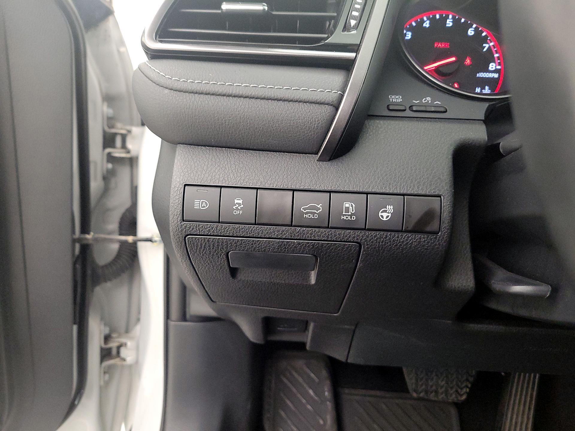 Thumbnail: 2023 Toyota Camry - 11