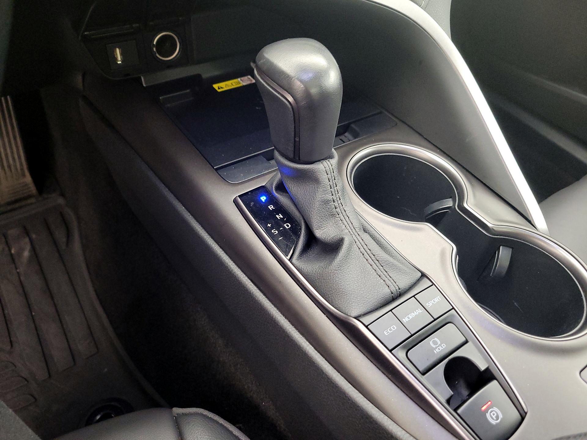 Thumbnail: 2023 Toyota Camry - 15