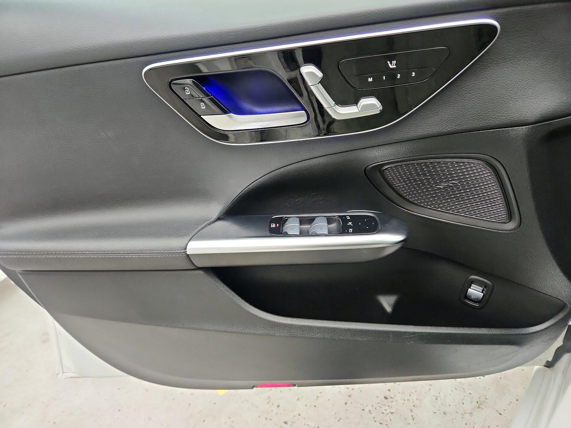 Thumbnail: 2023 Mercedes-Benz C-Class - 12