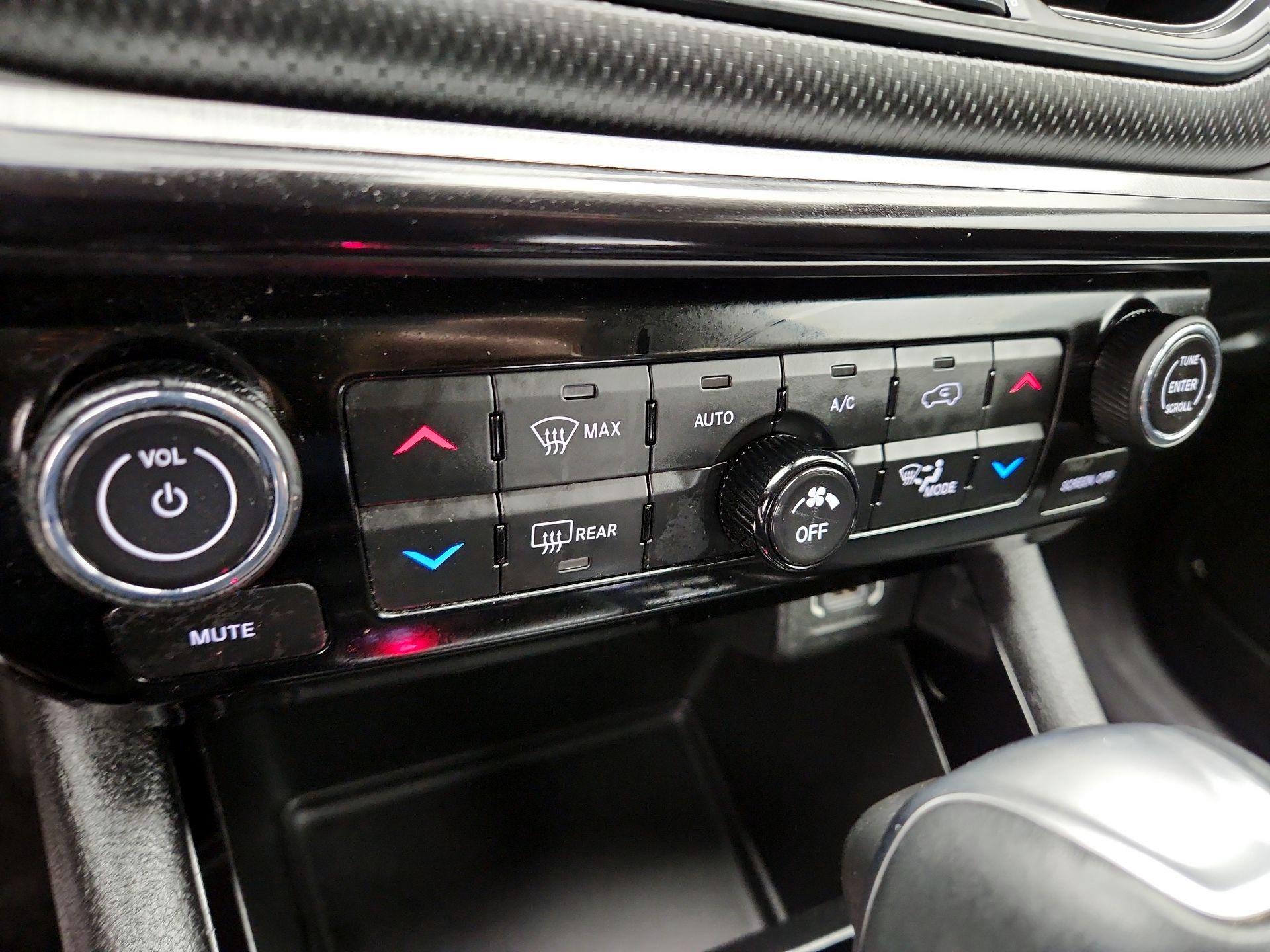 Thumbnail: 2022 Jeep Compass - 16