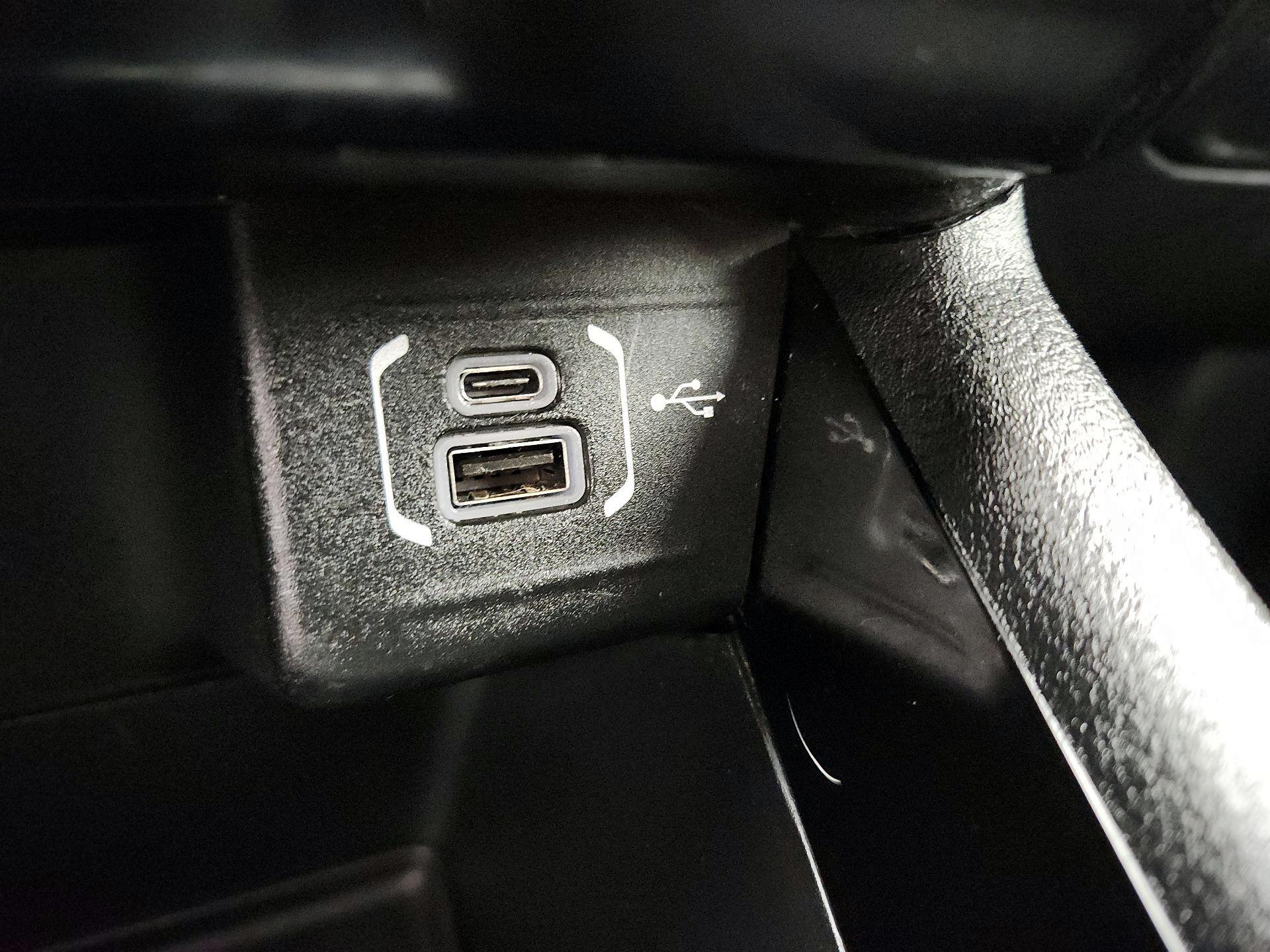 Thumbnail: 2022 Jeep Compass - 18