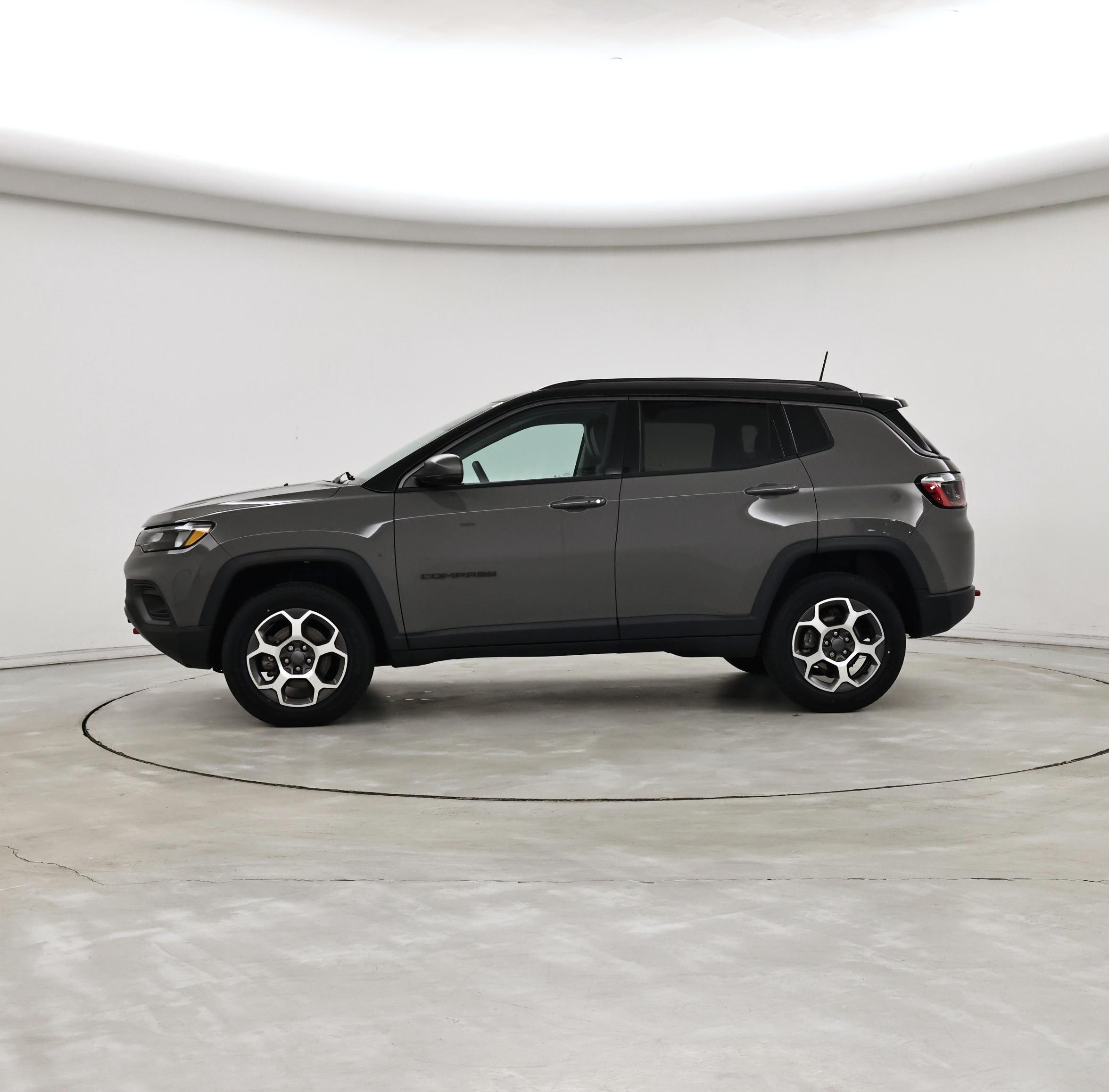 Thumbnail: 2022 Jeep Compass - 3