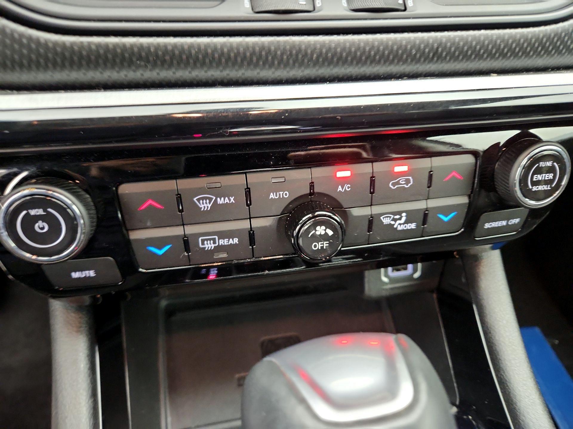 Thumbnail: 2022 Jeep Compass - 17