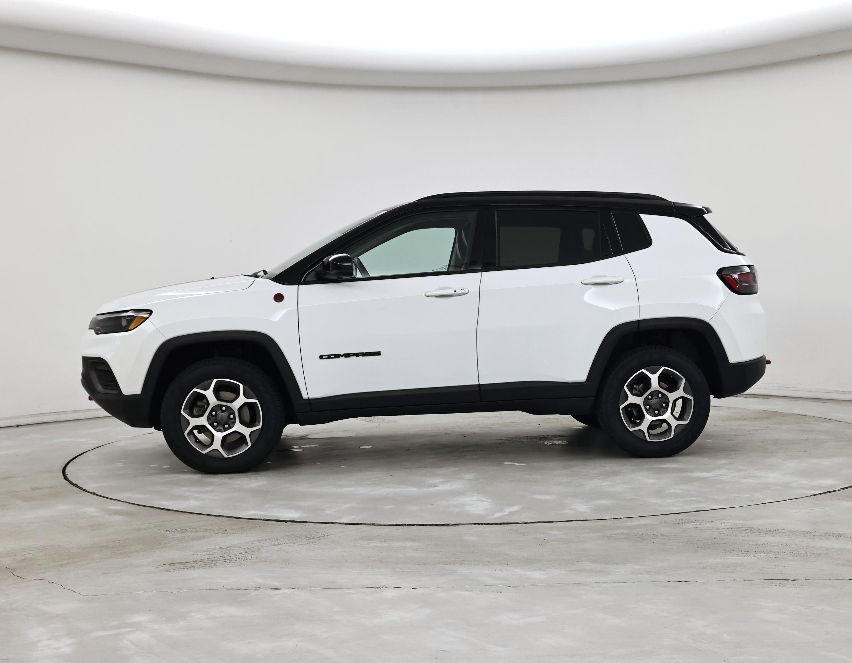 Thumbnail: 2022 Jeep Compass - 3