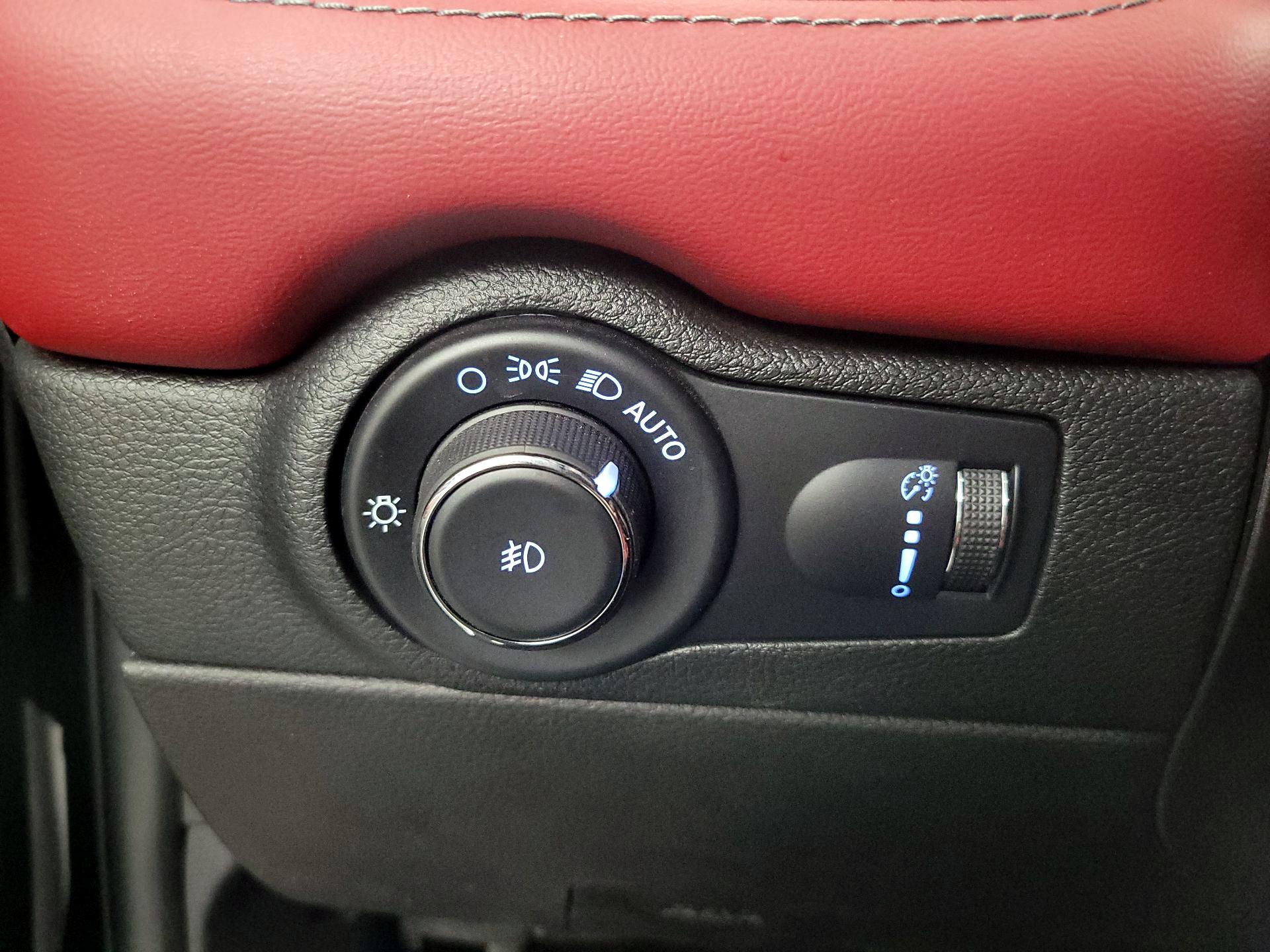 Thumbnail: 2021 Dodge Durango - 13