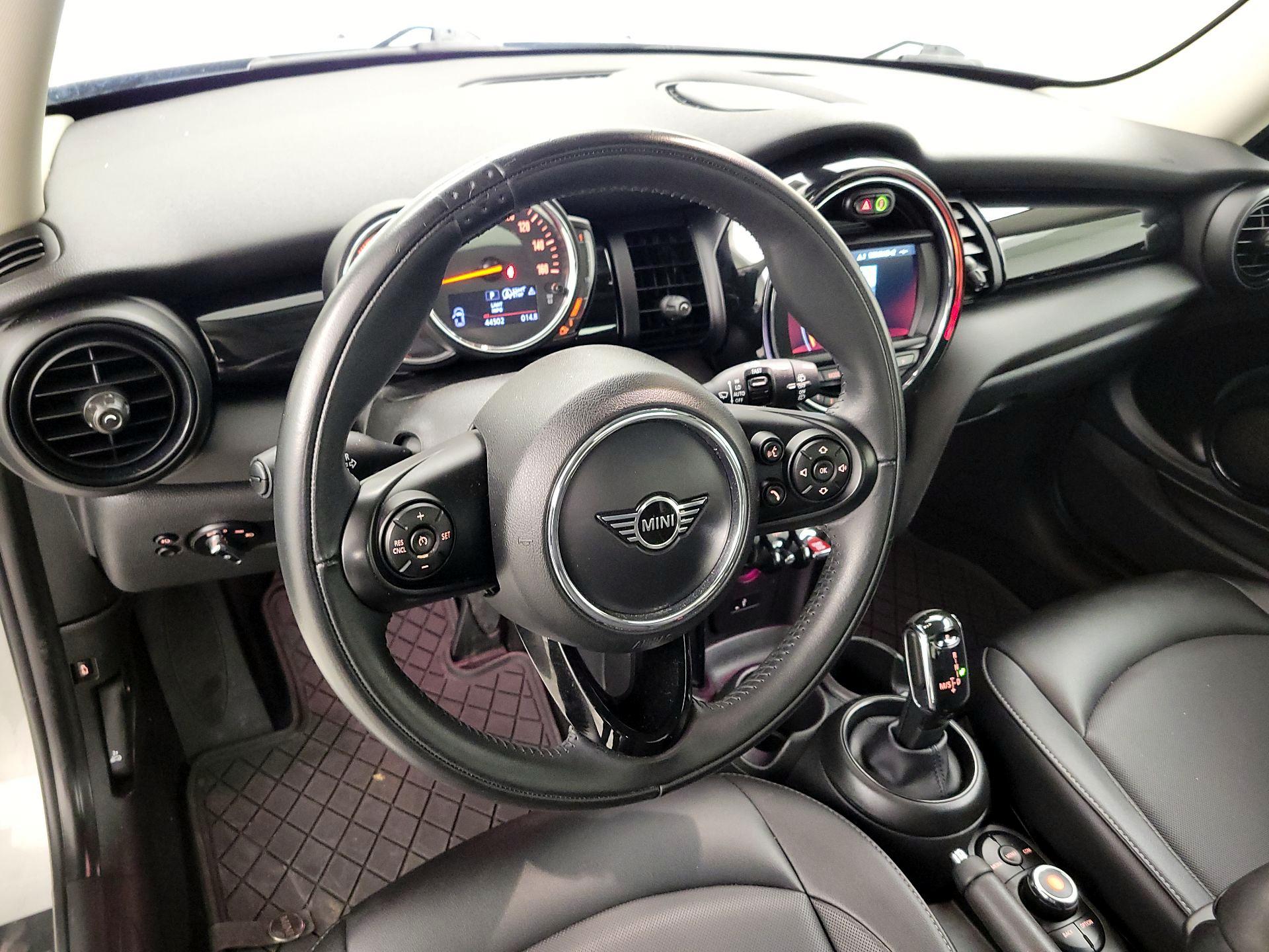 Thumbnail: 2021 MINI Cooper Hardtop - 9