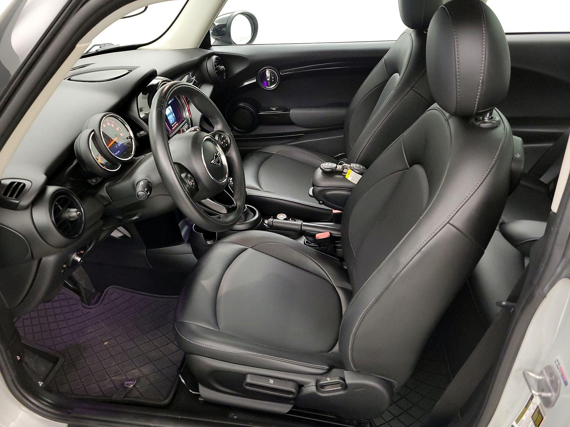 Thumbnail: 2021 MINI Cooper Hardtop - 11