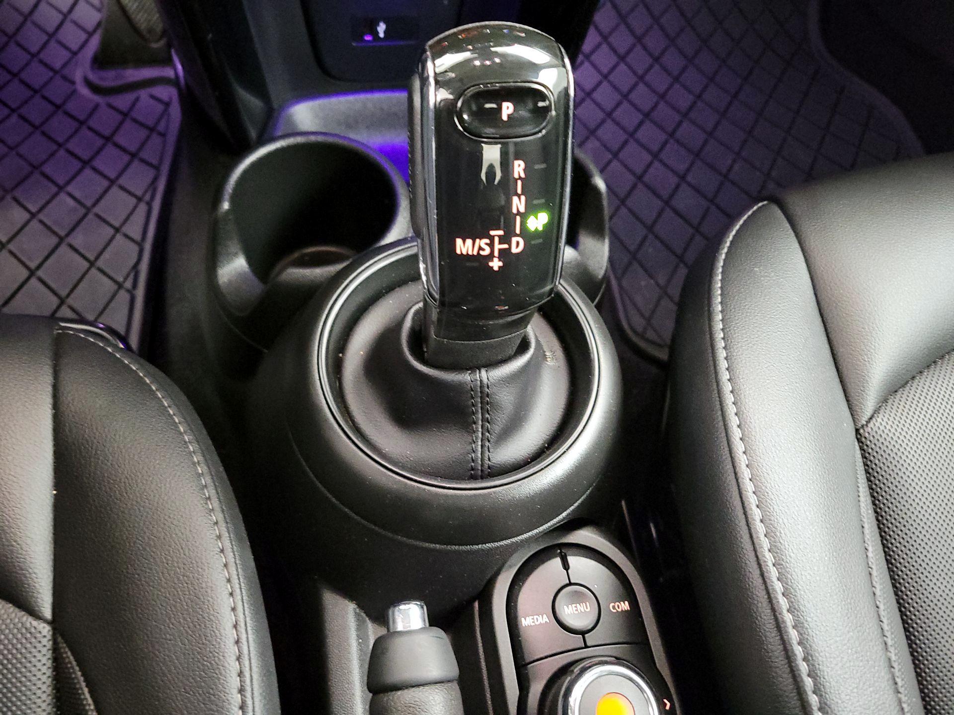 Thumbnail: 2021 MINI Cooper Hardtop - 17