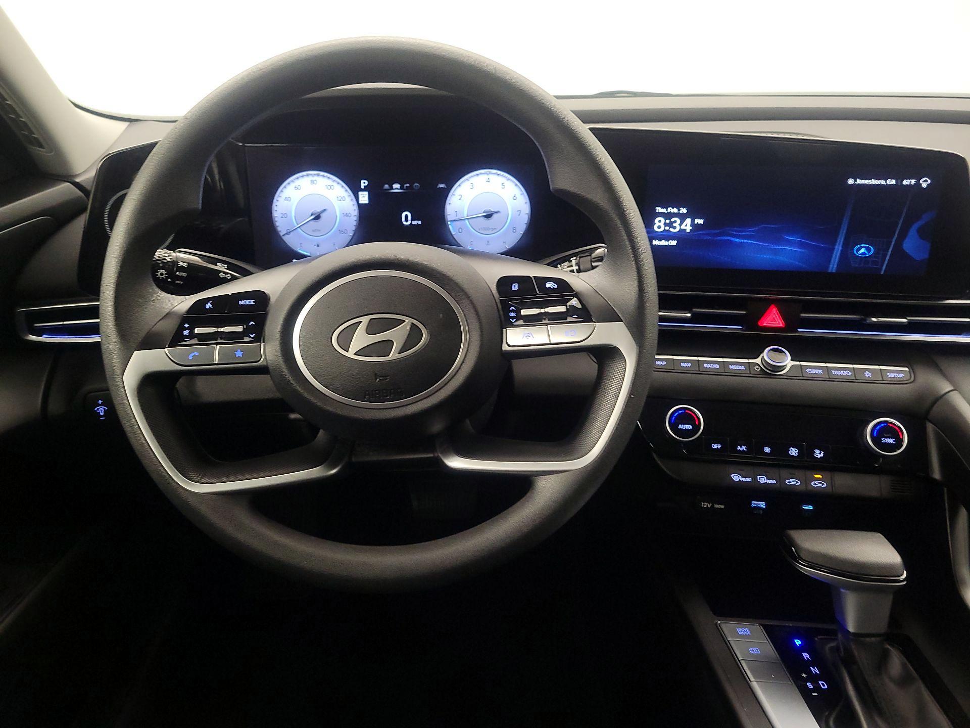 Thumbnail: 2024 Hyundai Elantra - 10