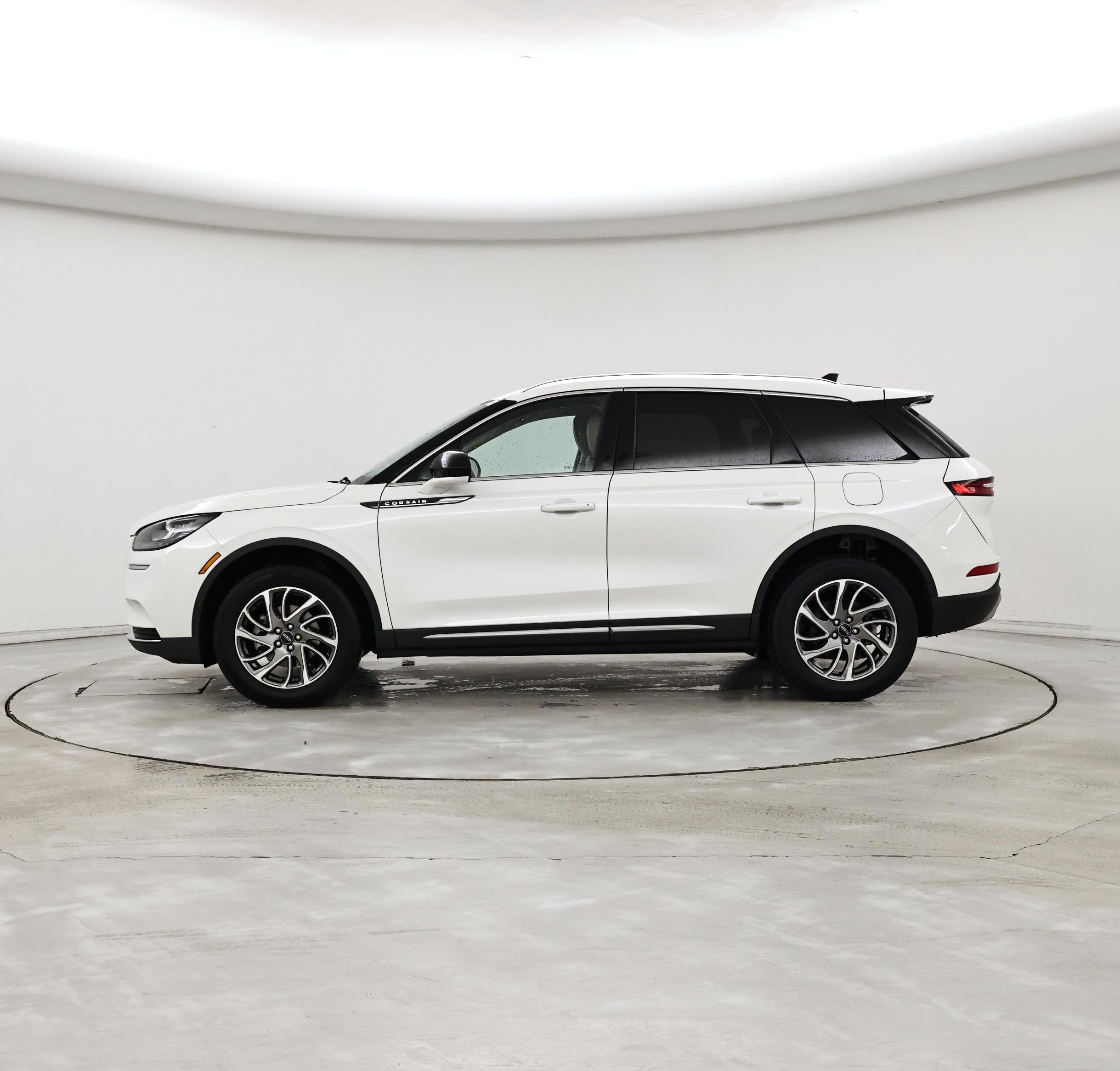 Thumbnail: 2021 Lincoln Corsair - 3