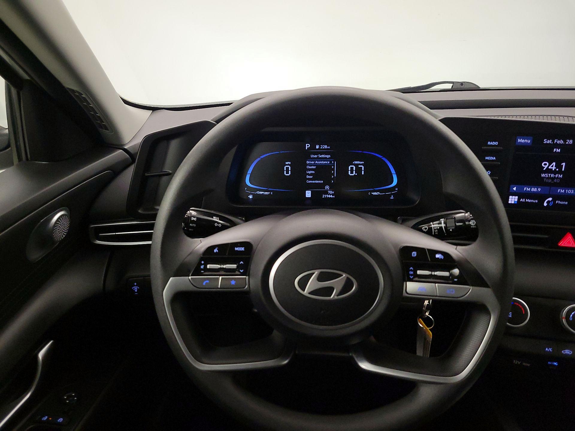 Thumbnail: 2024 Hyundai Elantra - 10