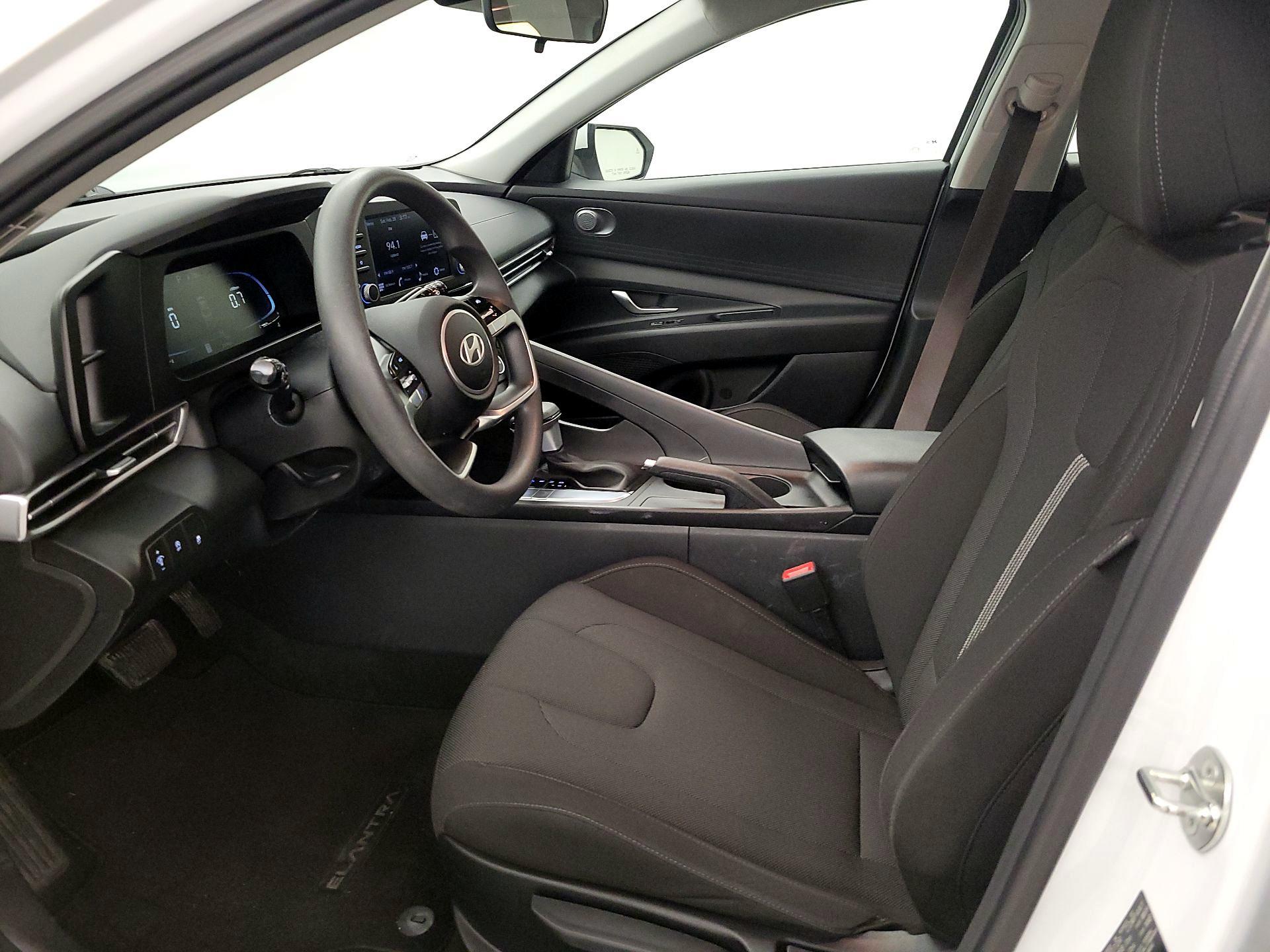 Thumbnail: 2024 Hyundai Elantra - 11