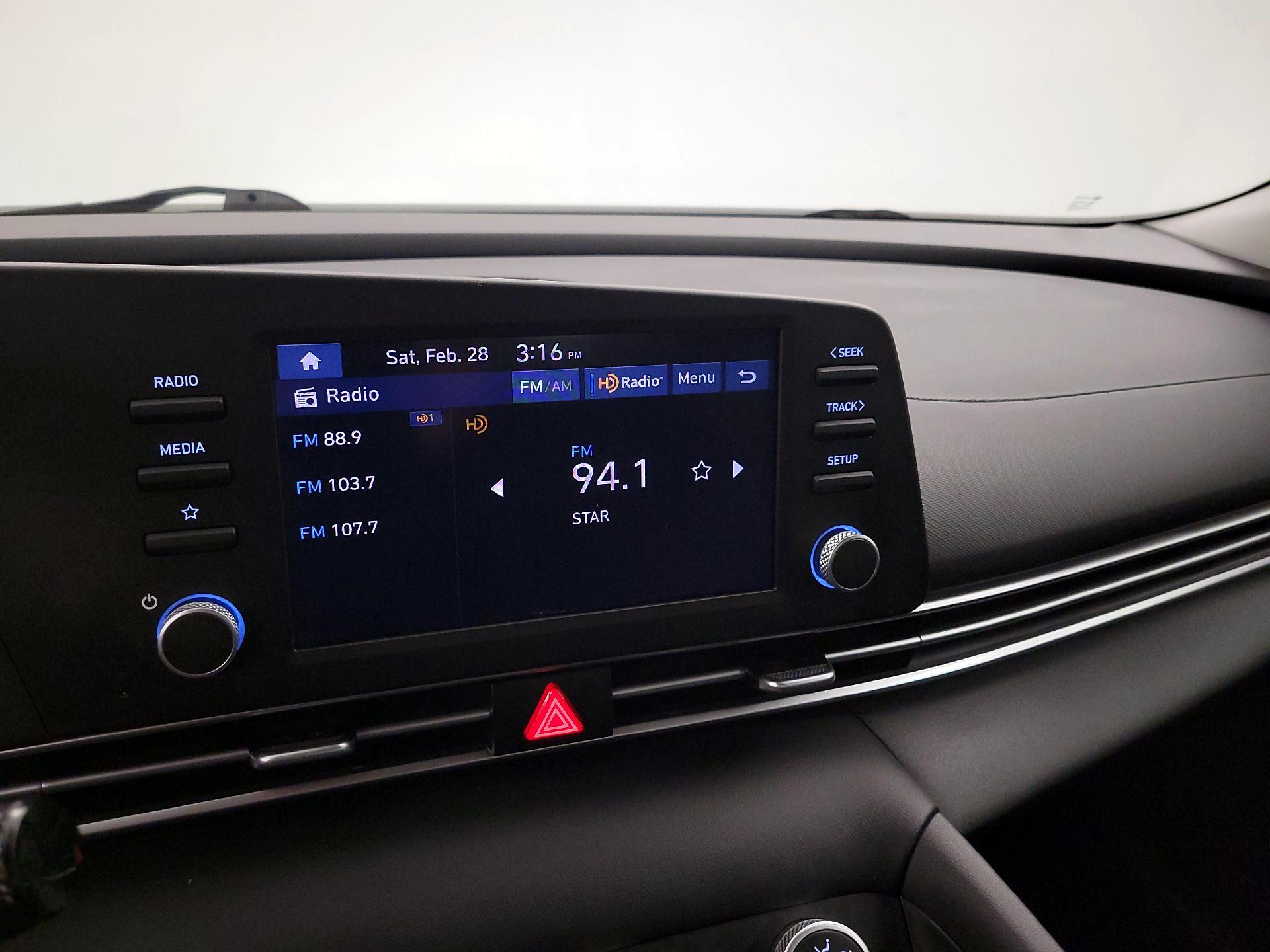 Thumbnail: 2024 Hyundai Elantra - 15