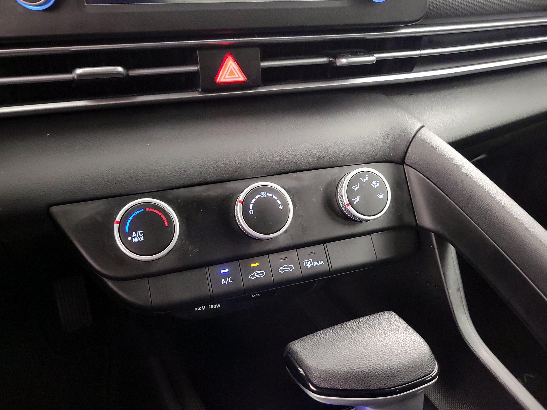 Thumbnail: 2024 Hyundai Elantra - 16