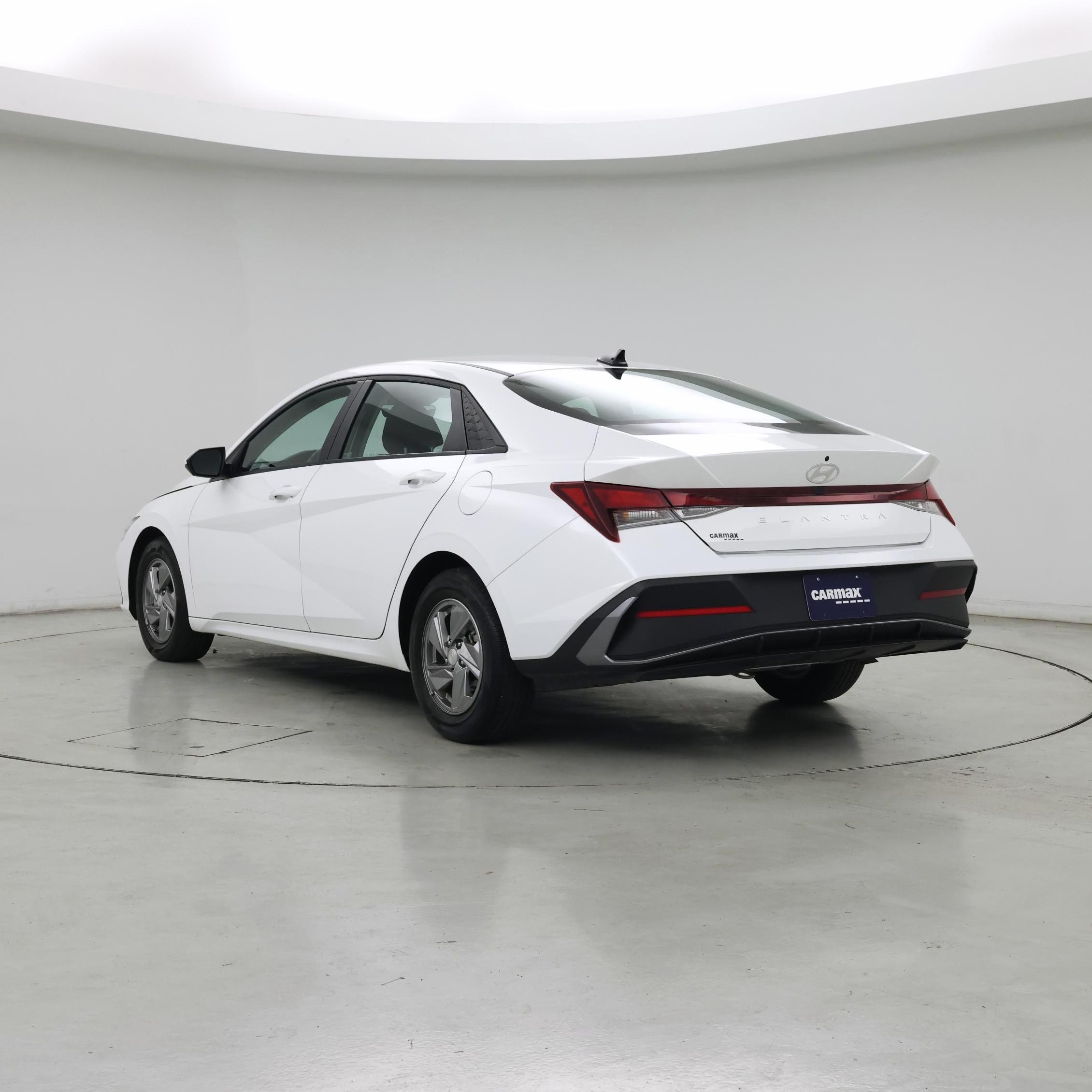 Thumbnail: 2024 Hyundai Elantra - 2