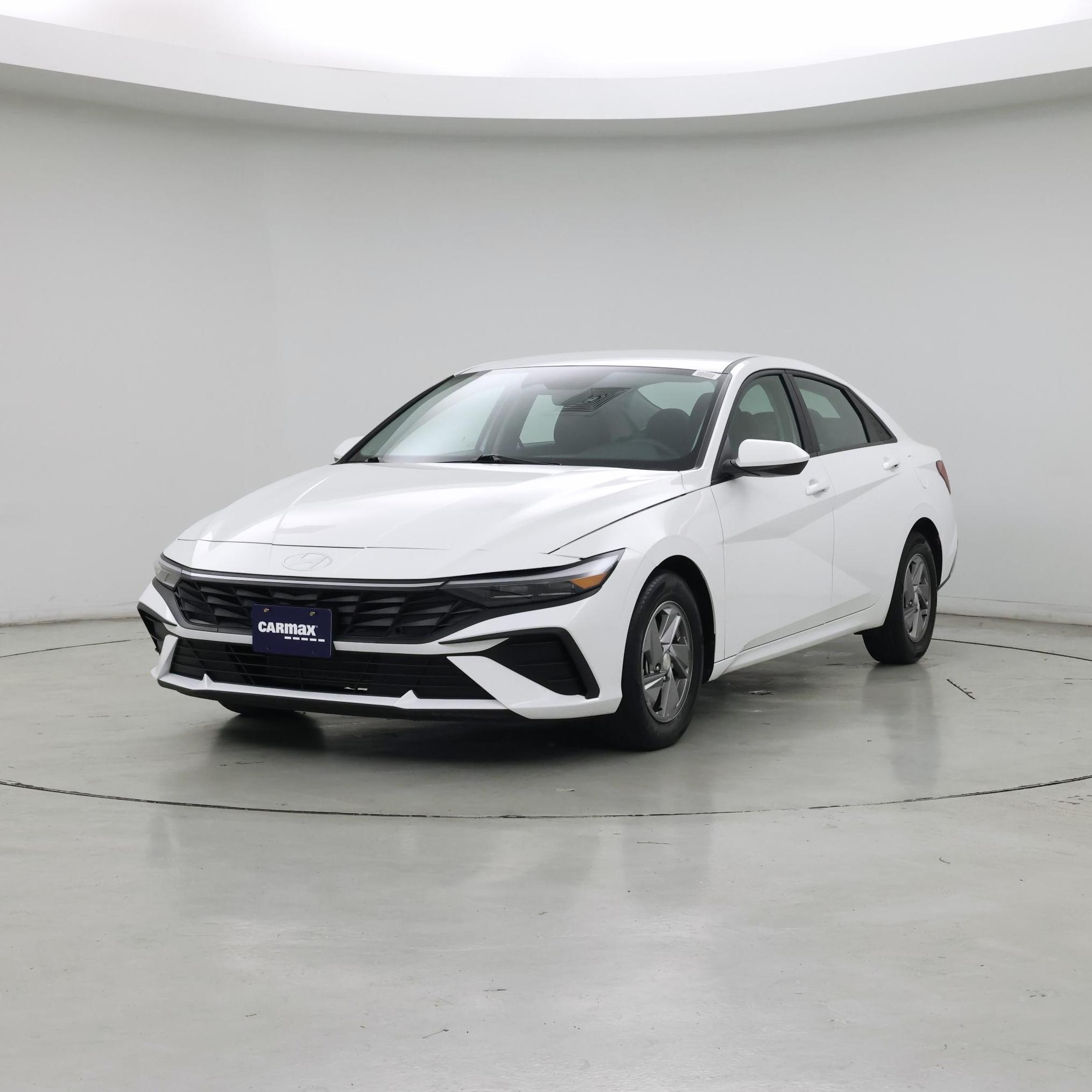 Thumbnail: 2024 Hyundai Elantra - 4