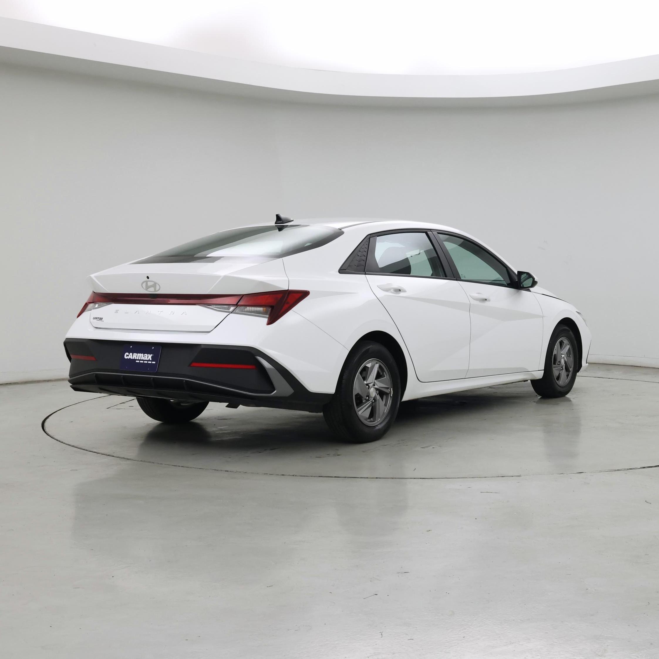 Thumbnail: 2024 Hyundai Elantra - 8