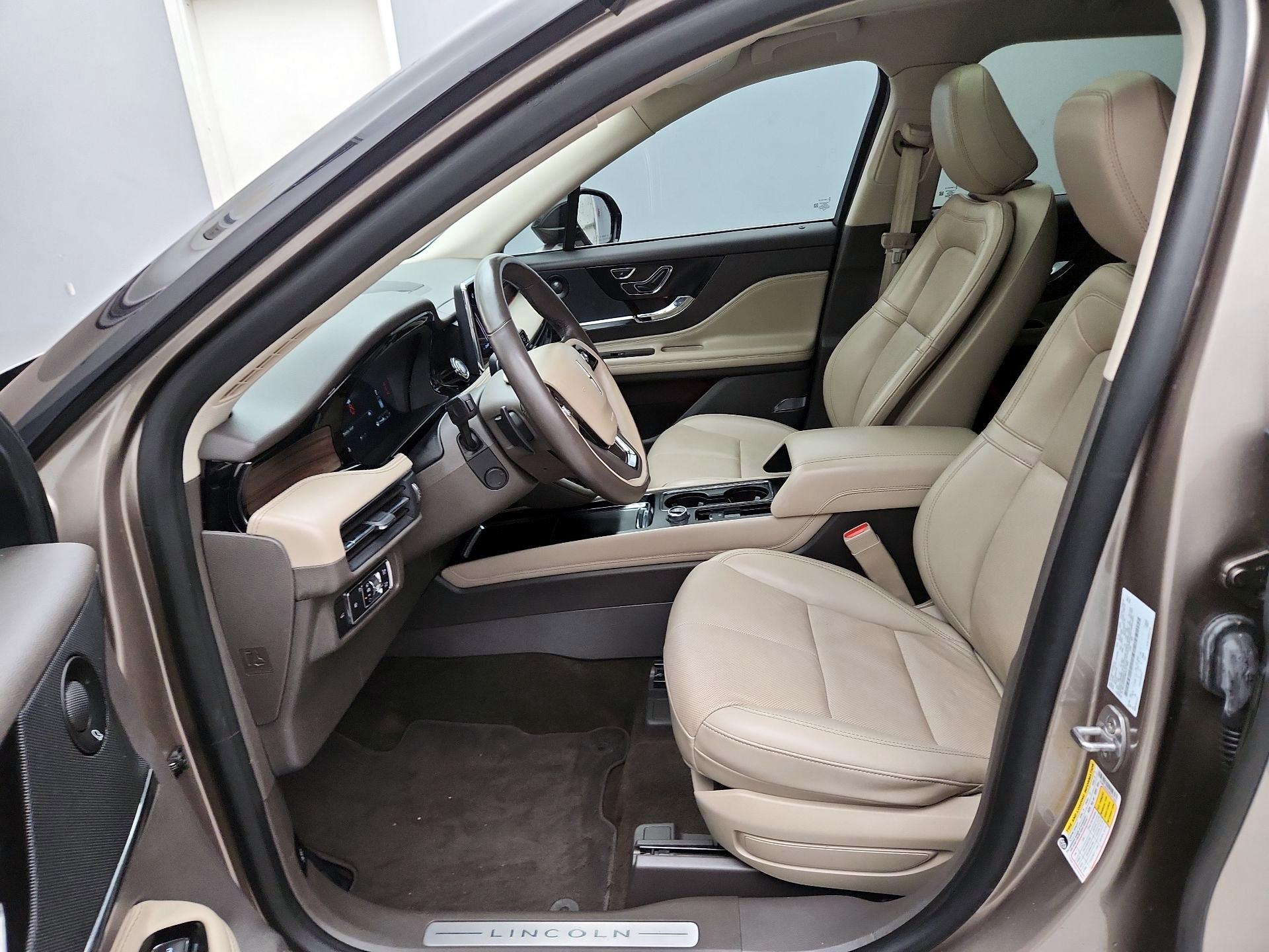 Thumbnail: 2021 Lincoln Corsair - 11