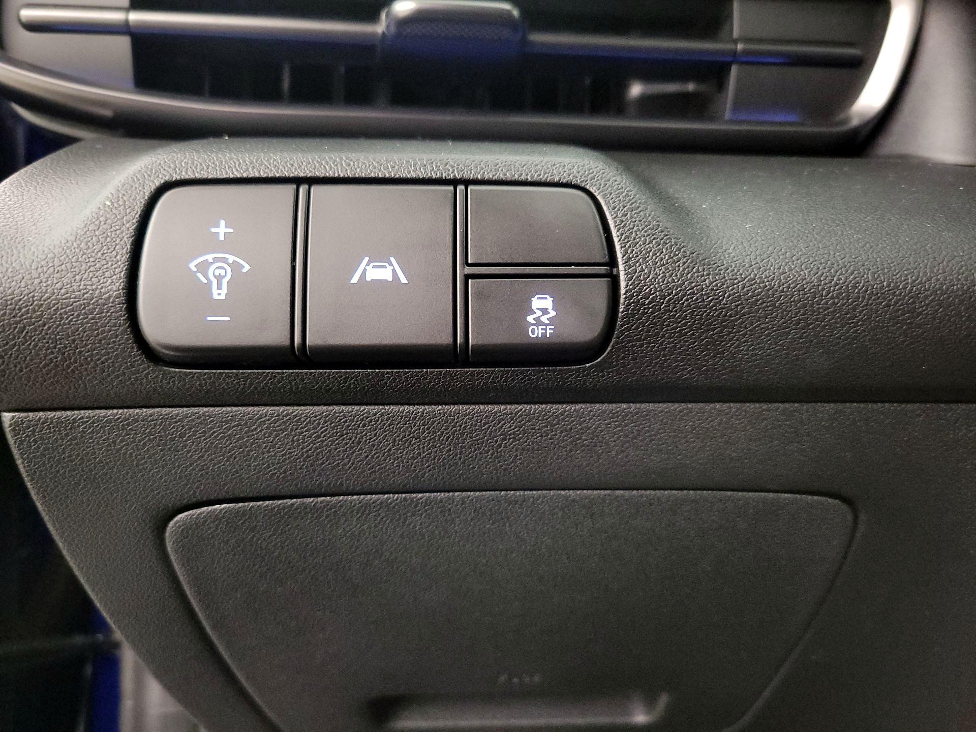 Thumbnail: 2023 Hyundai Elantra - 13