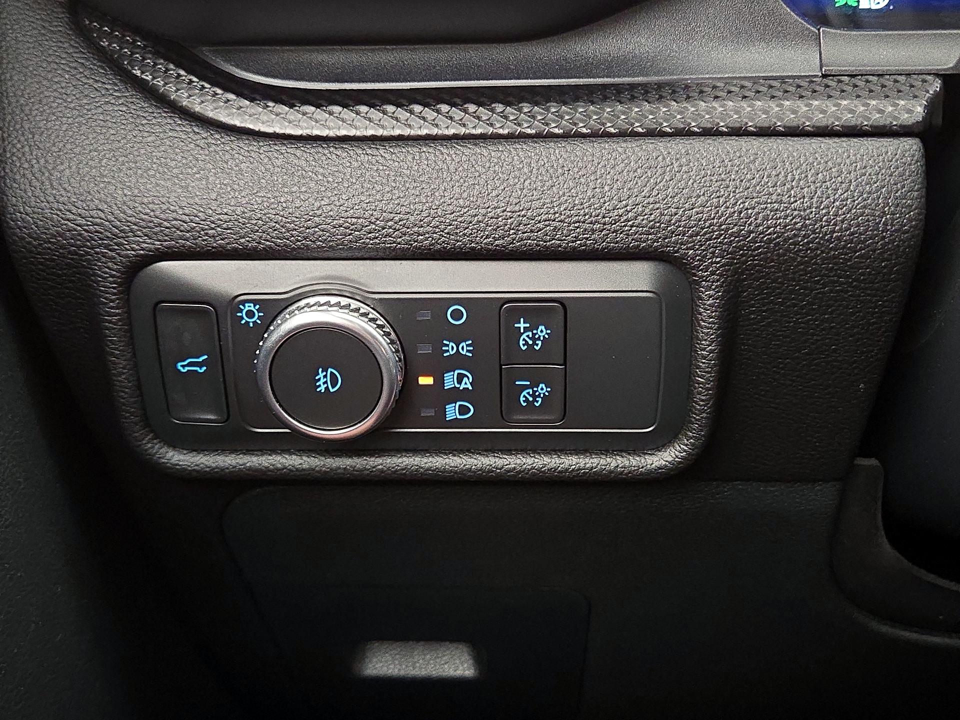 Thumbnail: 2022 Ford Explorer - 13