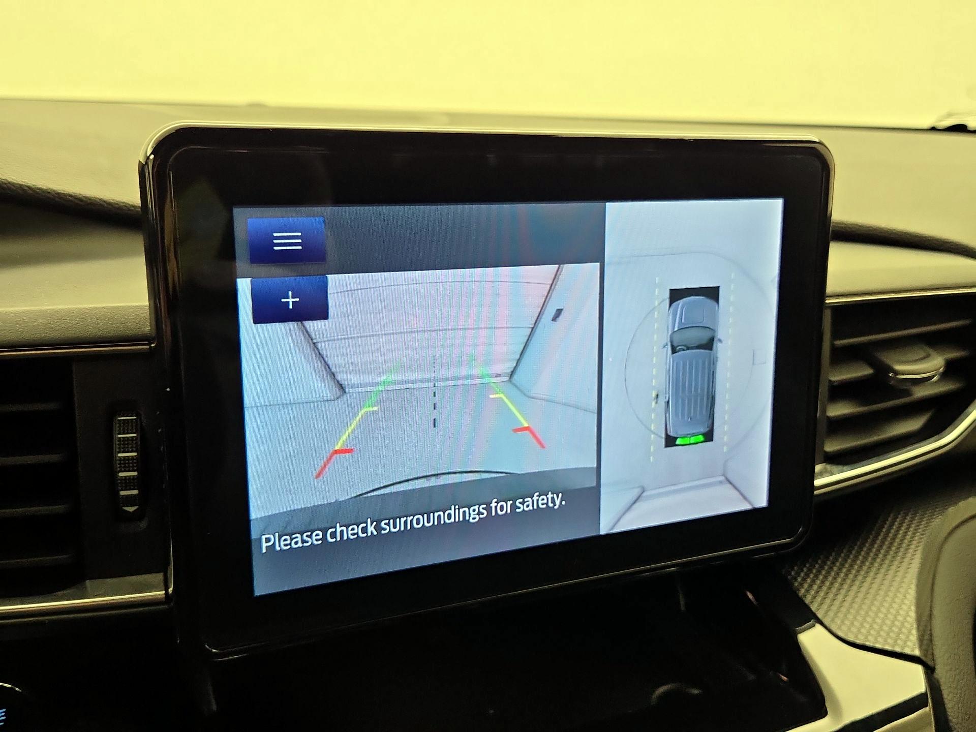 Thumbnail: 2022 Ford Explorer - 15