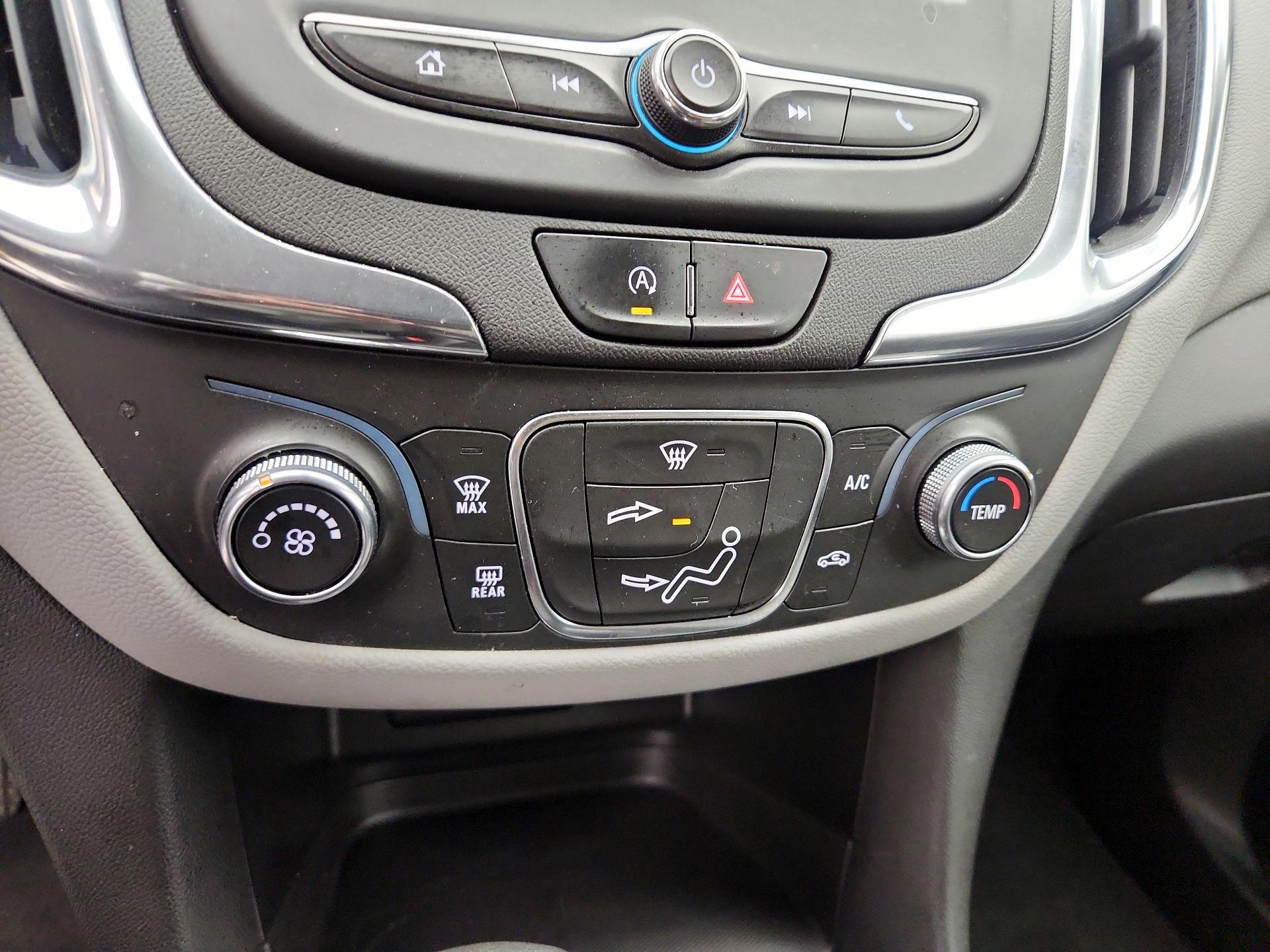 Thumbnail: 2022 Chevrolet Equinox - 16