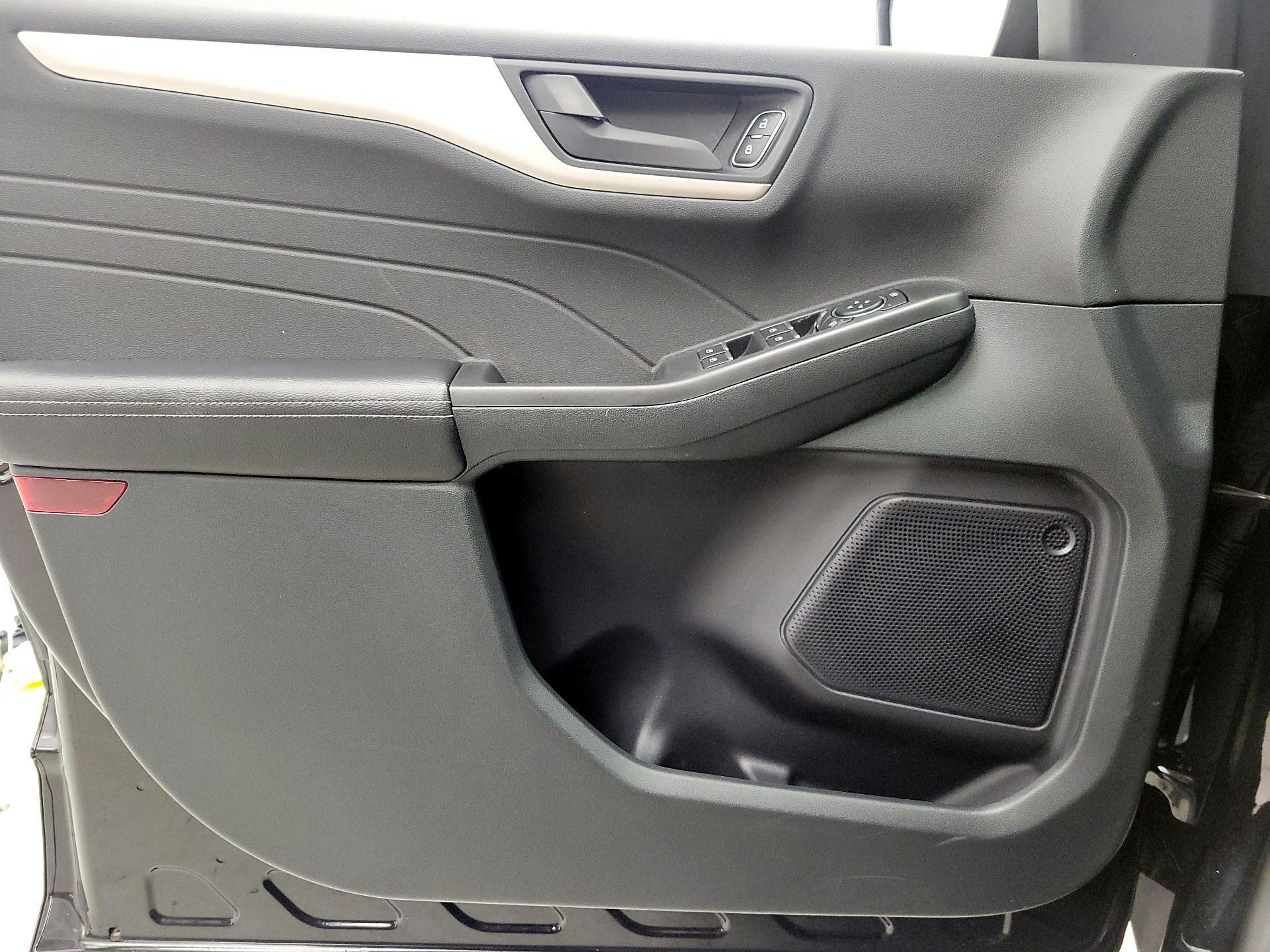 Thumbnail: 2022 Ford Escape - 12