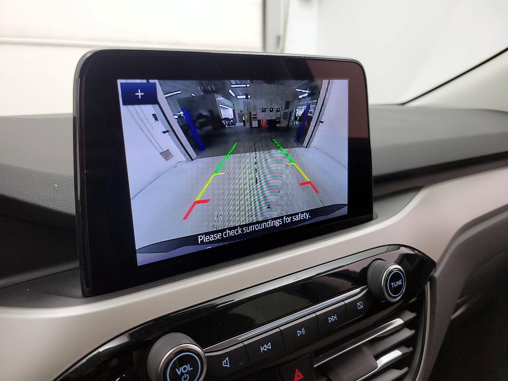 Thumbnail: 2022 Ford Escape - 15