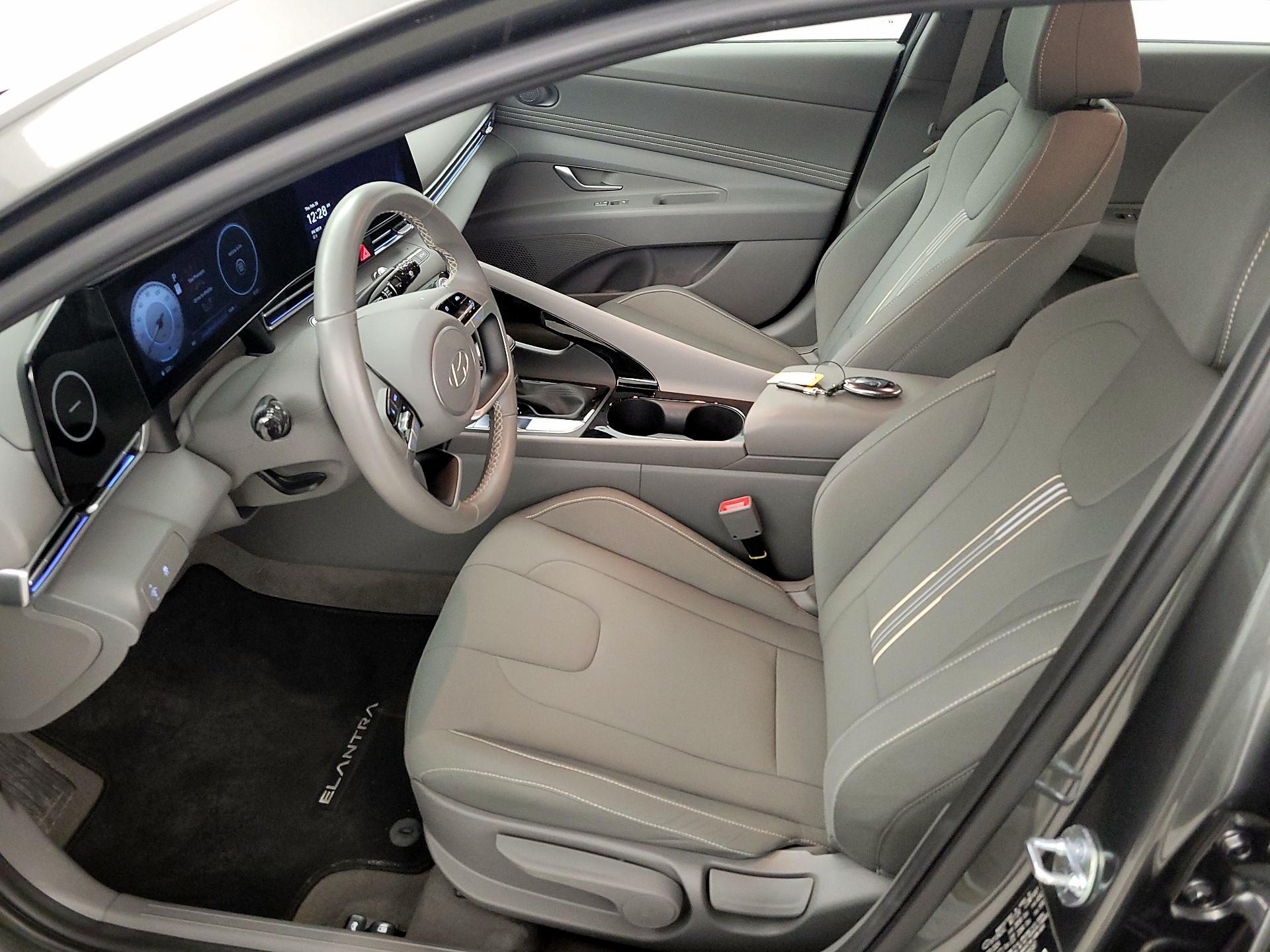 Thumbnail: 2025 Hyundai Elantra - 11