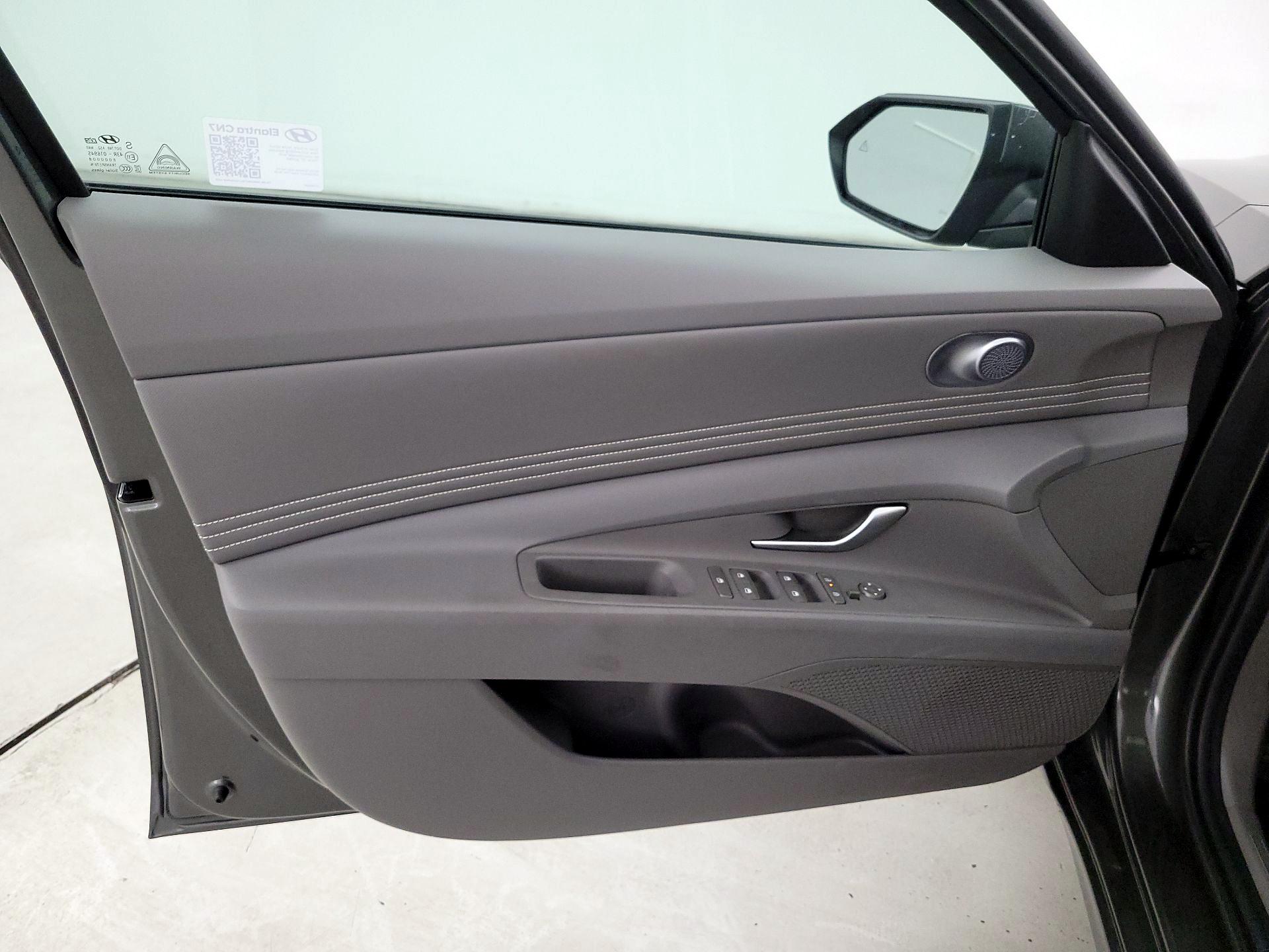 Thumbnail: 2025 Hyundai Elantra - 12