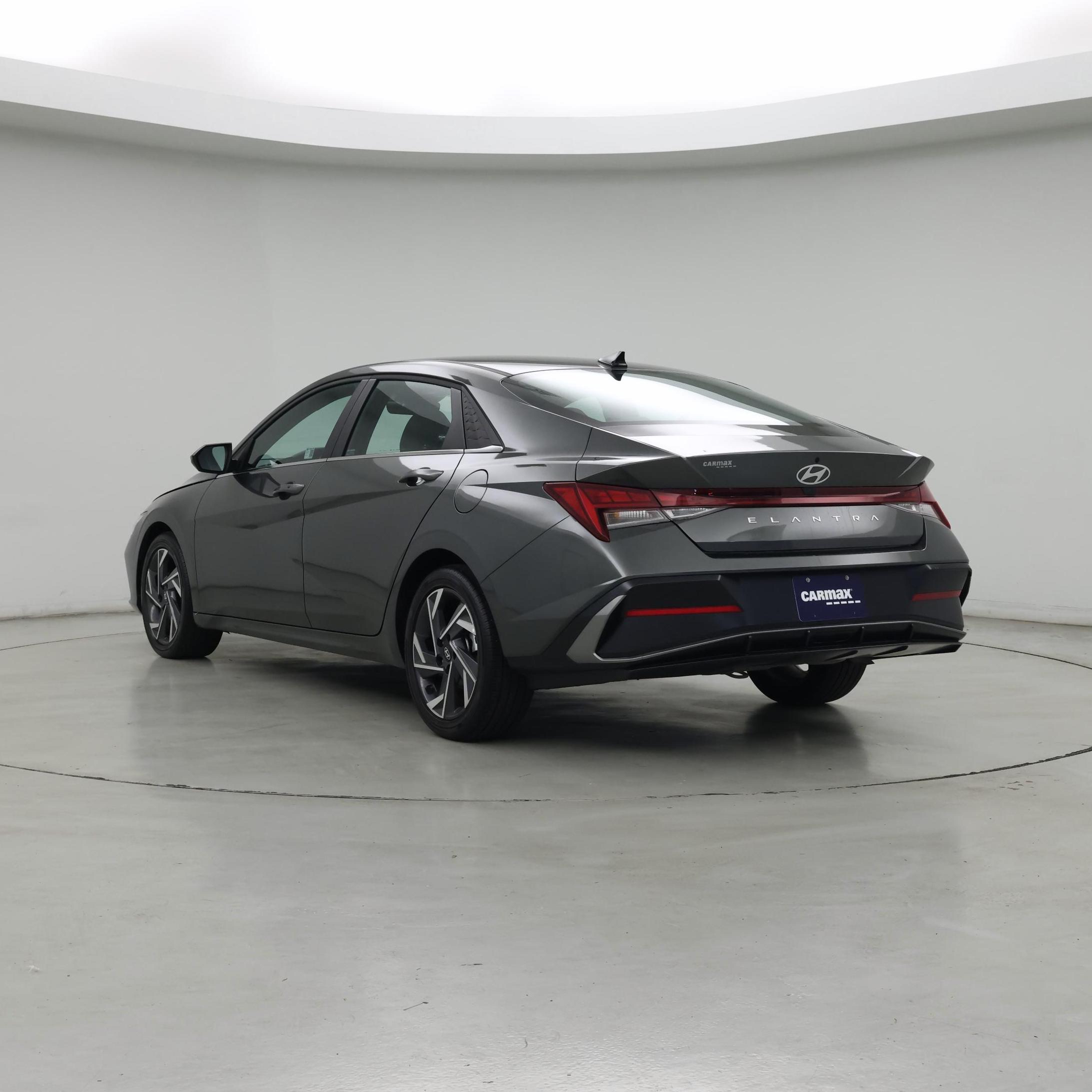 Thumbnail: 2025 Hyundai Elantra - 2