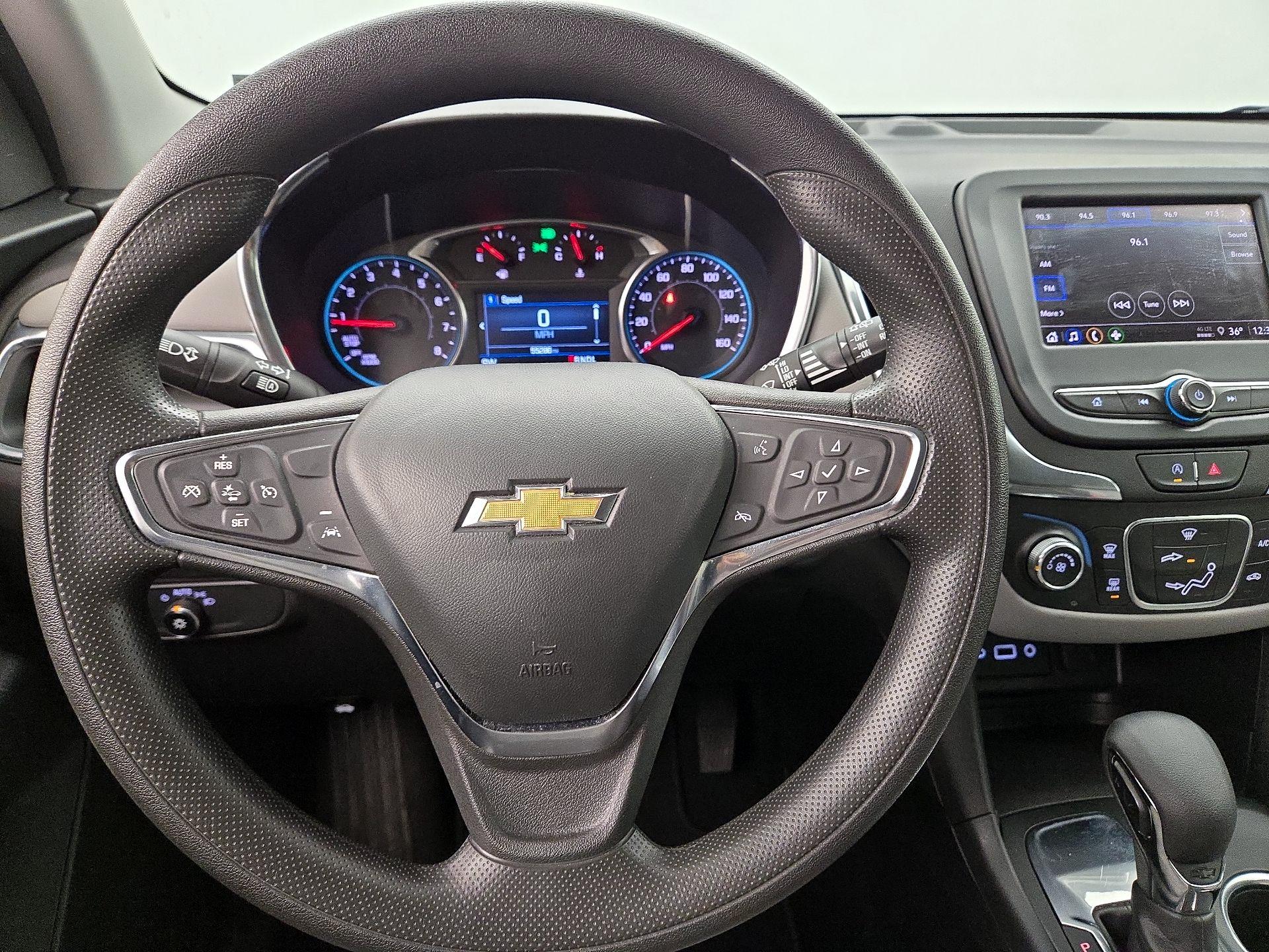 Thumbnail: 2023 Chevrolet Equinox - 10