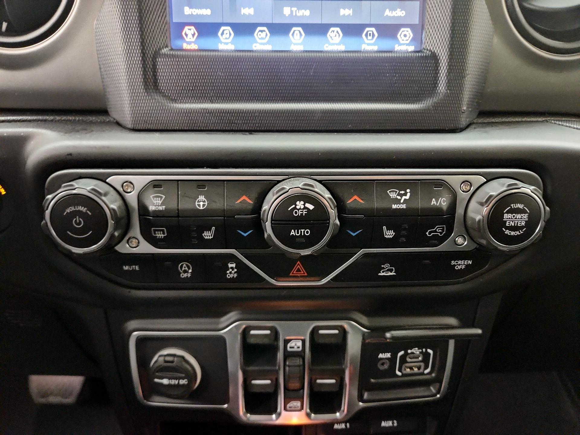 Thumbnail: 2020 Jeep Gladiator - 16