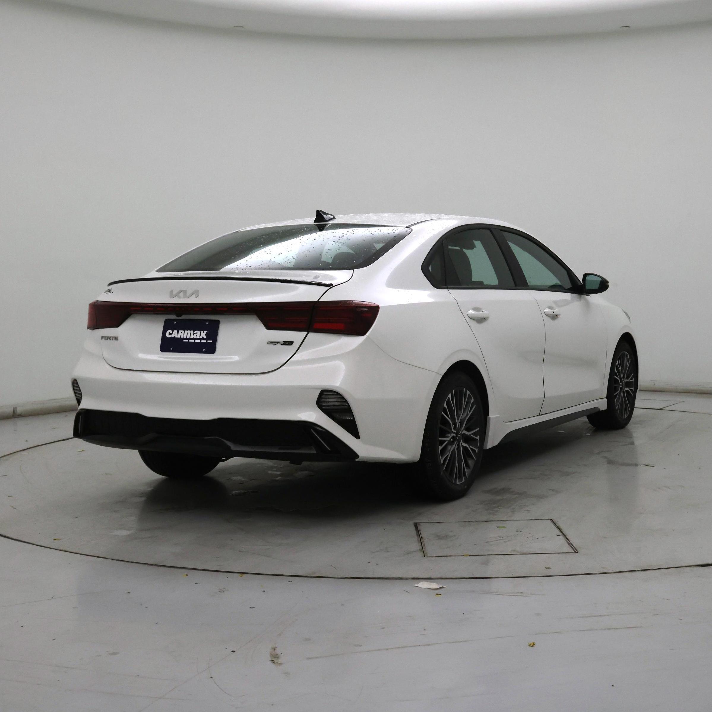 Thumbnail: 2023 Kia Forte - 8