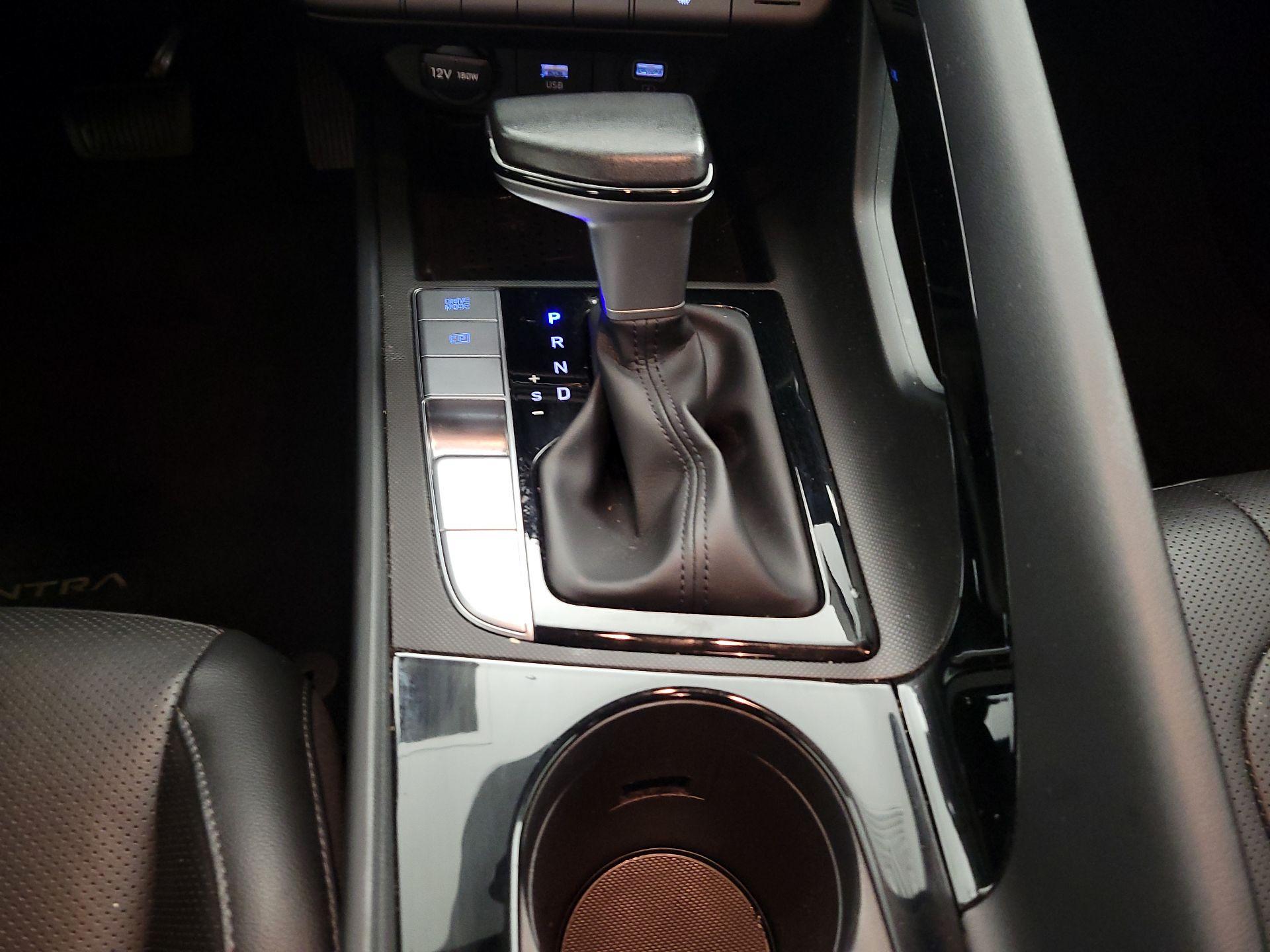 Thumbnail: 2023 Hyundai Elantra - 18