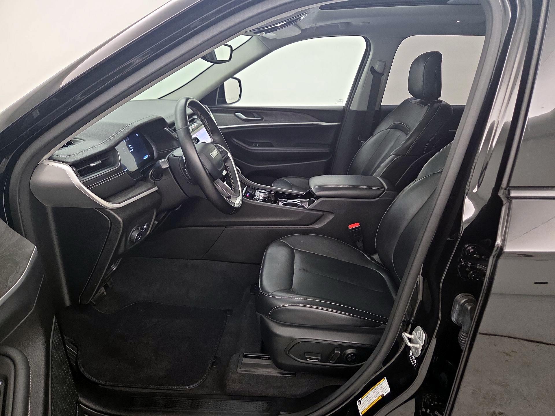 Thumbnail: 2021 Jeep Grand Cherokee L - 11